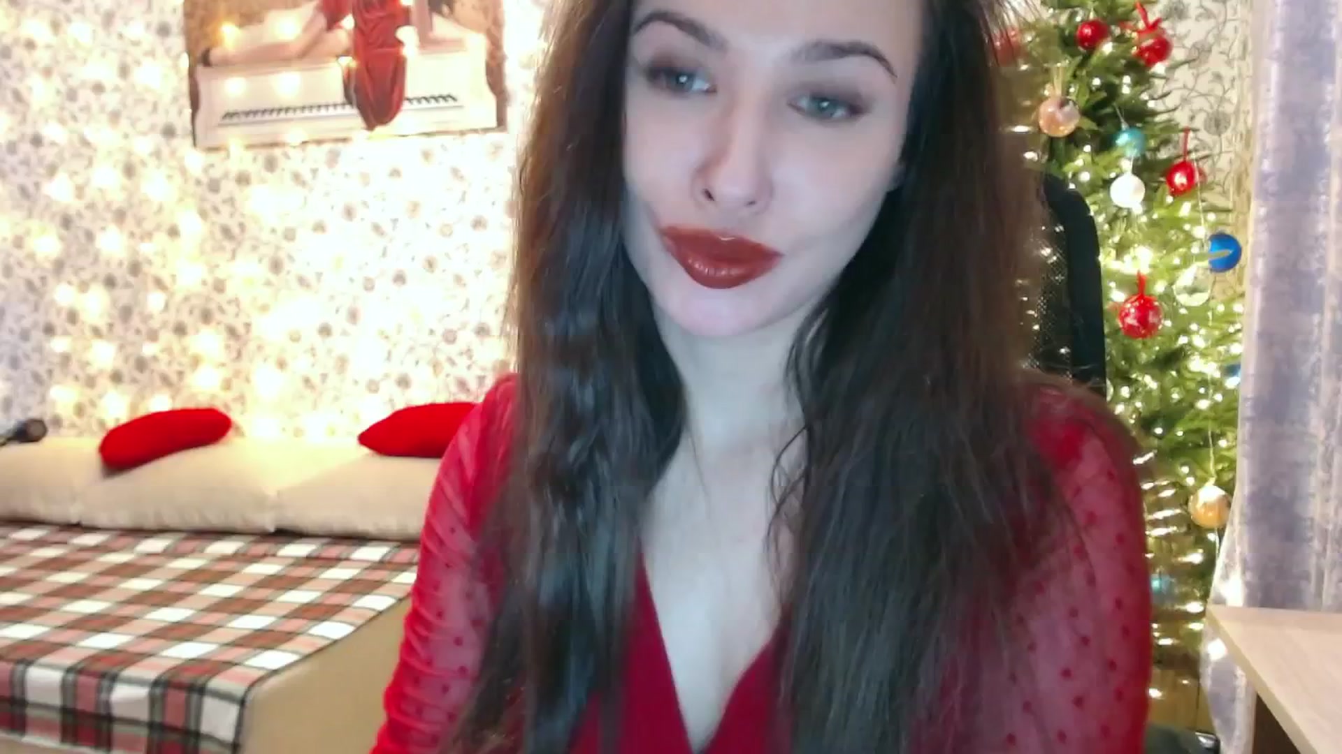 Gallery image thumbnail from RosieRosa's myfreecams stream on, 12/18/2024, 07:08 image 6 of 20