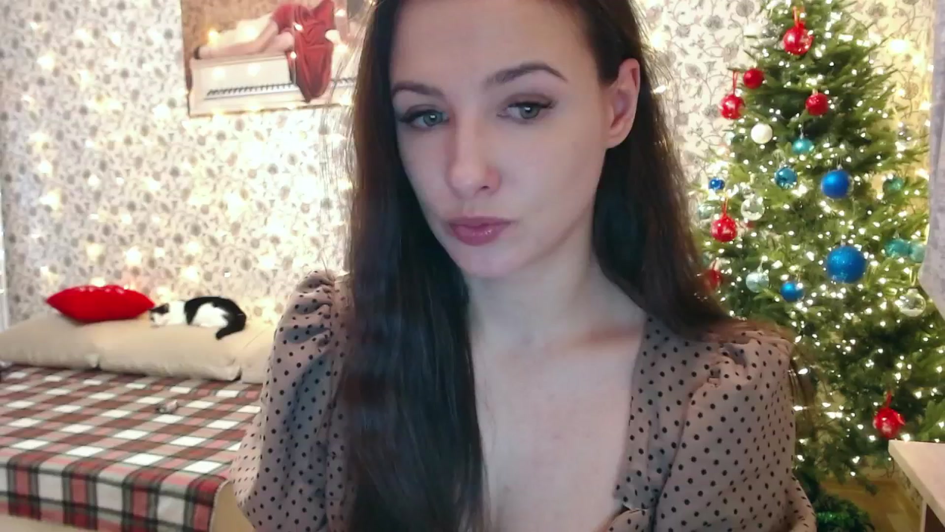 Gallery image thumbnail from RosieRosa's myfreecams stream on, 01/06/2025, 06:31 image 5 of 20