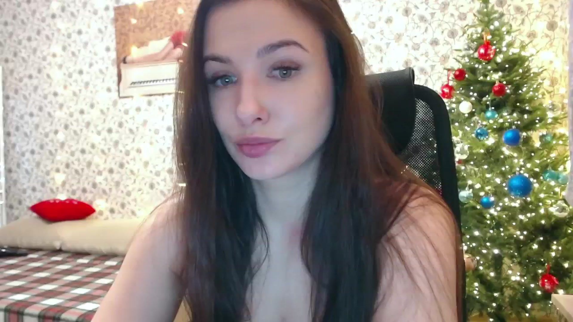 Gallery image thumbnail from RosieRosa's myfreecams stream on, 01/07/2025, 06:36 image 15 of 20