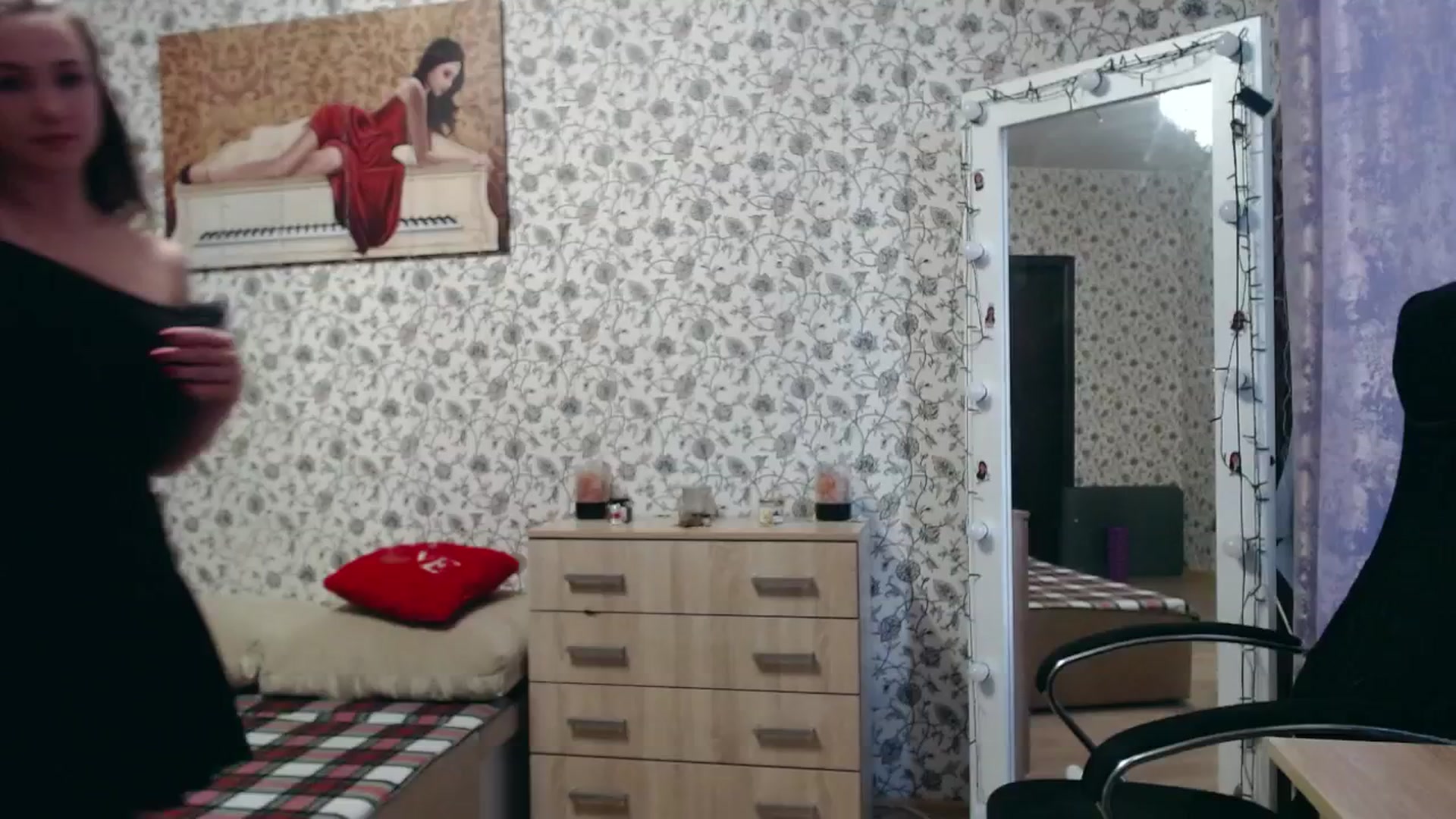 Gallery image thumbnail from RosieRosa's myfreecams stream on, 02/04/2025, 14:02 image 9 of 20