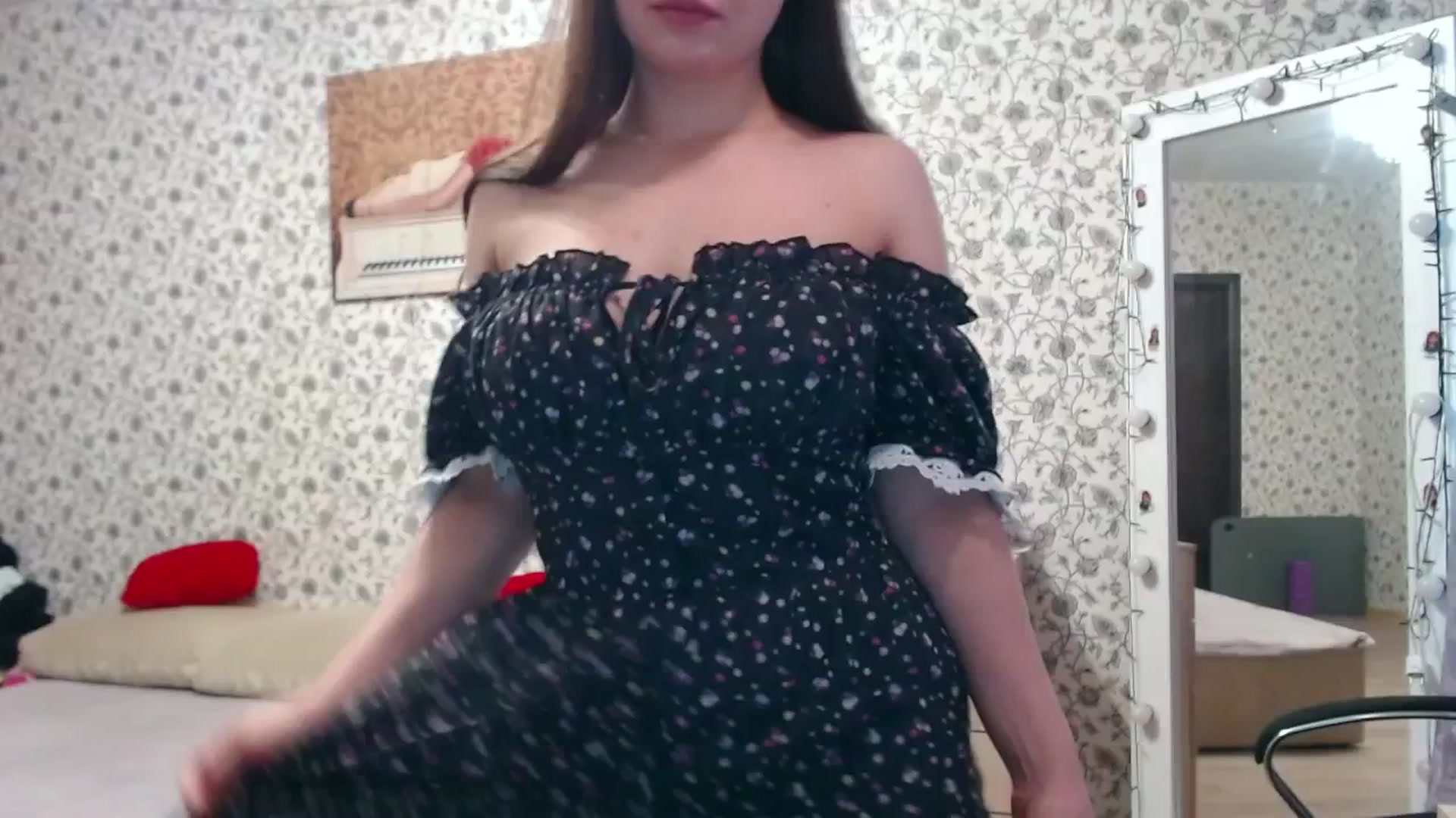 Gallery image thumbnail from RosieRosa's myfreecams stream on, 03/02/2025, 14:14 image 8 of 20