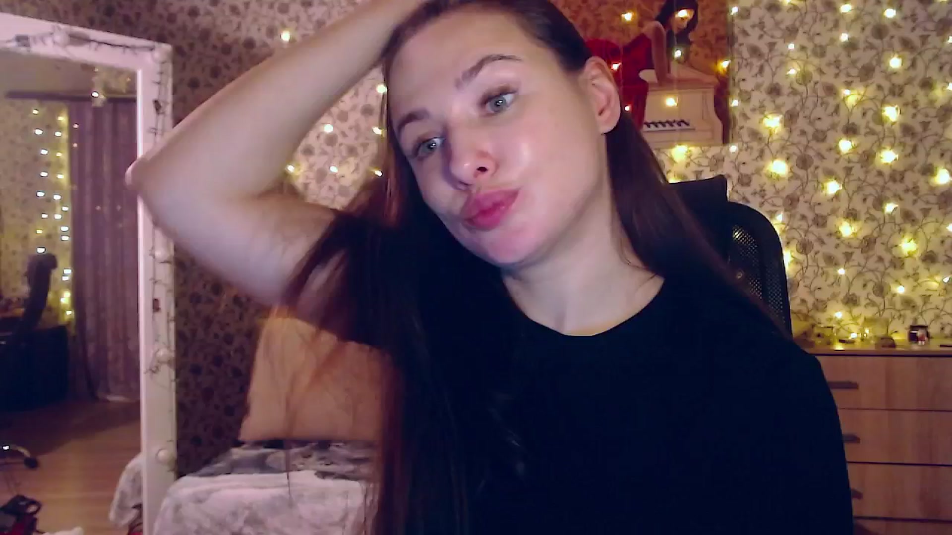 Gallery image thumbnail from RosieRosa's myfreecams stream on, 11/13/2025, 13:55 image 18 of 20