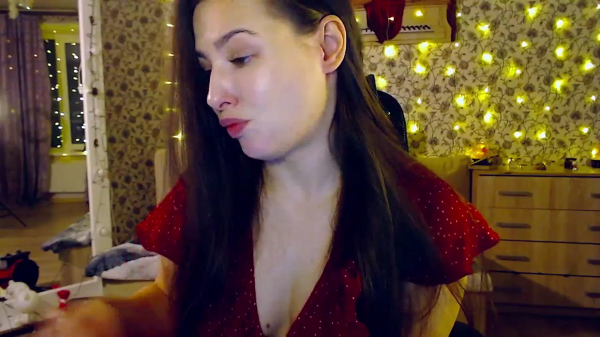 Gallery image thumbnail from RosieRosa's myfreecams stream on, 12/03/2025, 14:03 image 15 of 20