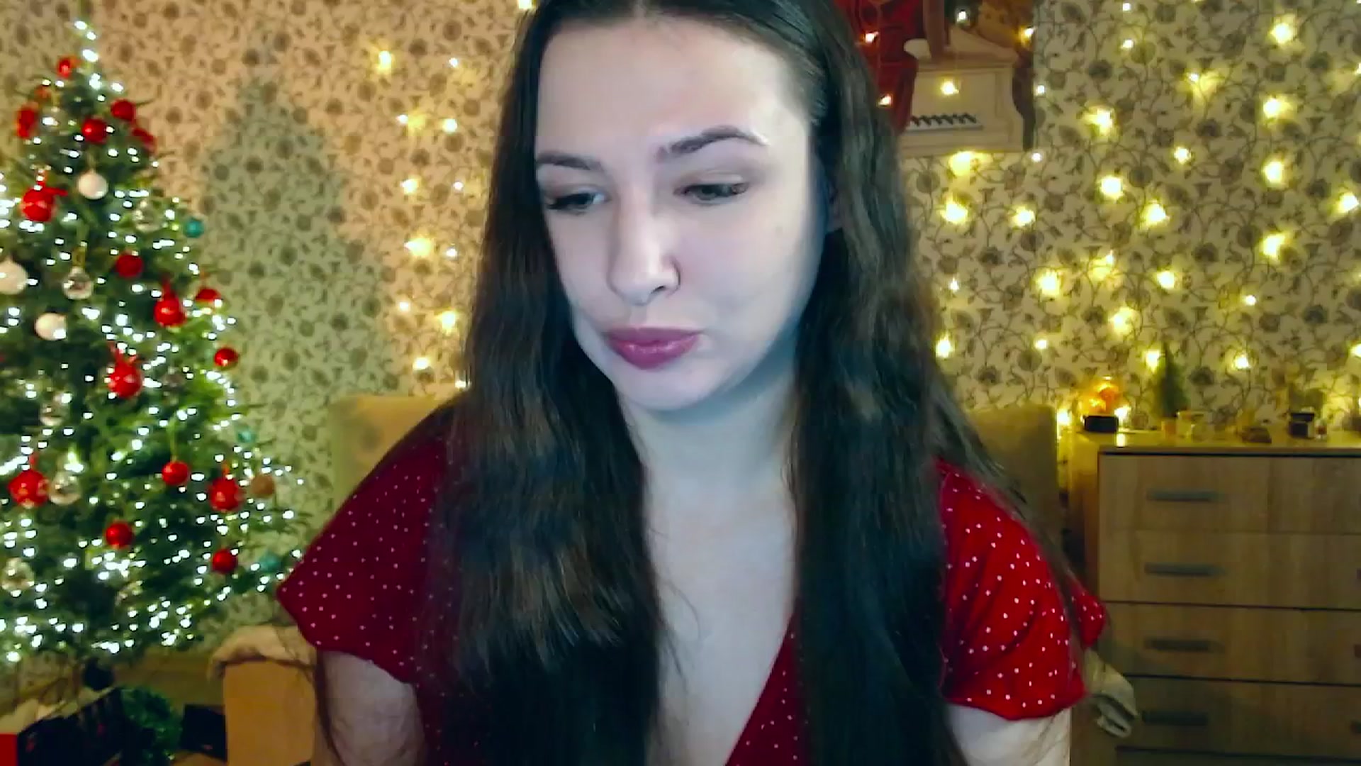 Gallery image thumbnail from RosieRosa's myfreecams stream on, 12/25/2025, 04:33 image 6 of 20