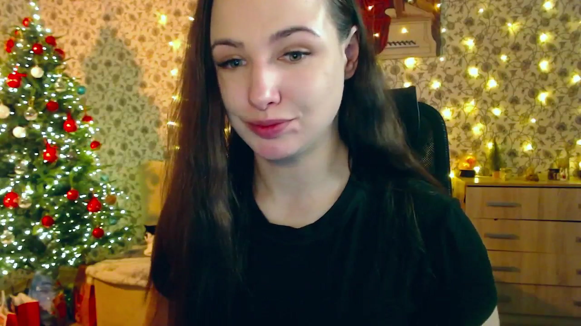 Gallery image thumbnail from RosieRosa's myfreecams stream on, 12/30/2025, 06:38 image 14 of 20