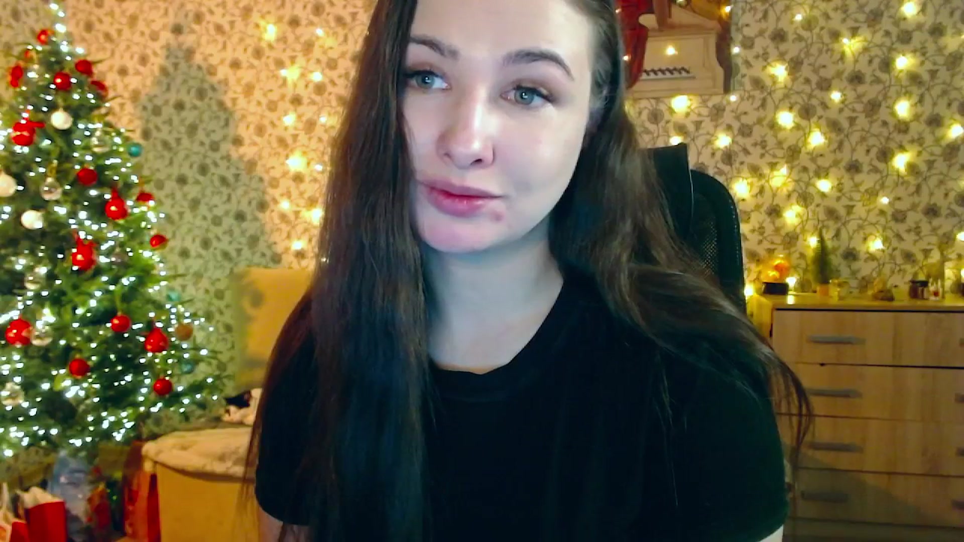 Gallery image thumbnail from RosieRosa's myfreecams stream on, 12/30/2025, 06:38 image 19 of 20
