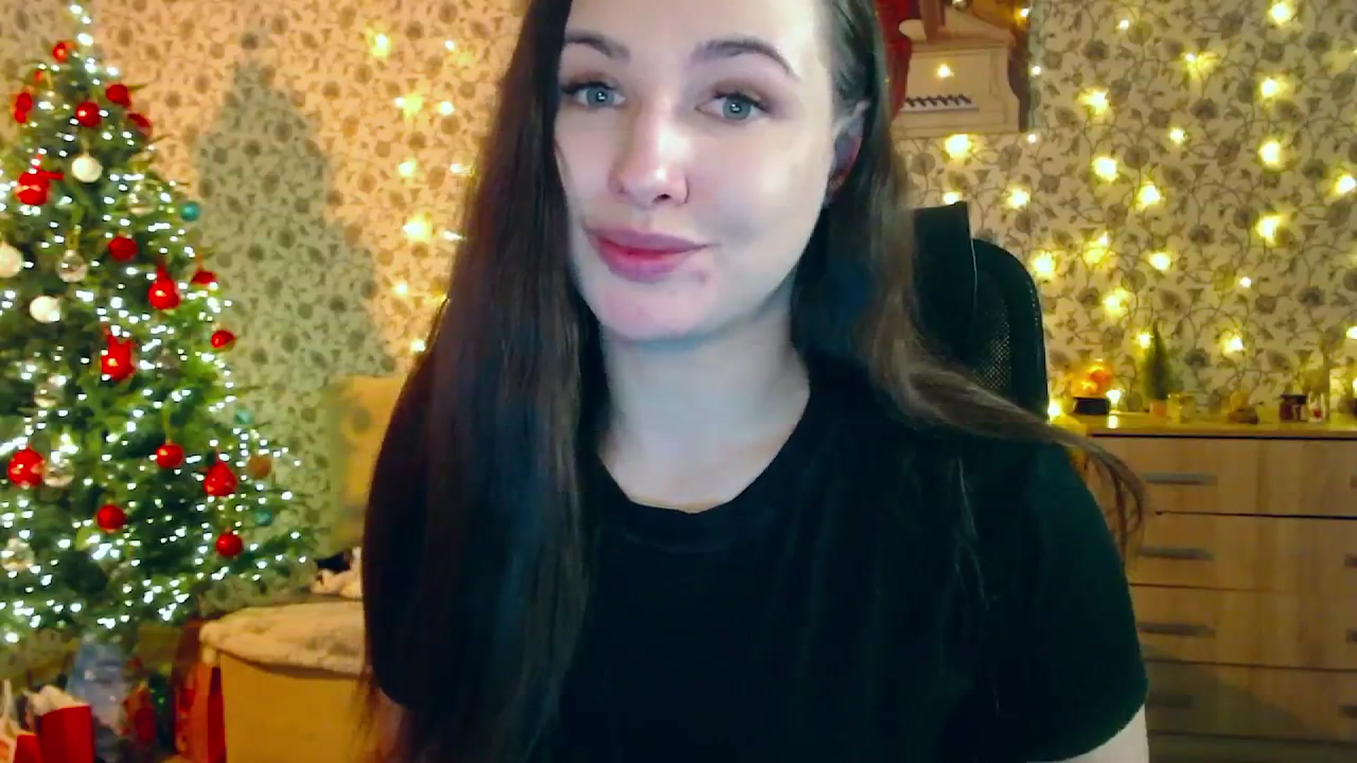 Gallery image thumbnail from RosieRosa's myfreecams stream on, 12/30/2025, 06:38 image 18 of 20