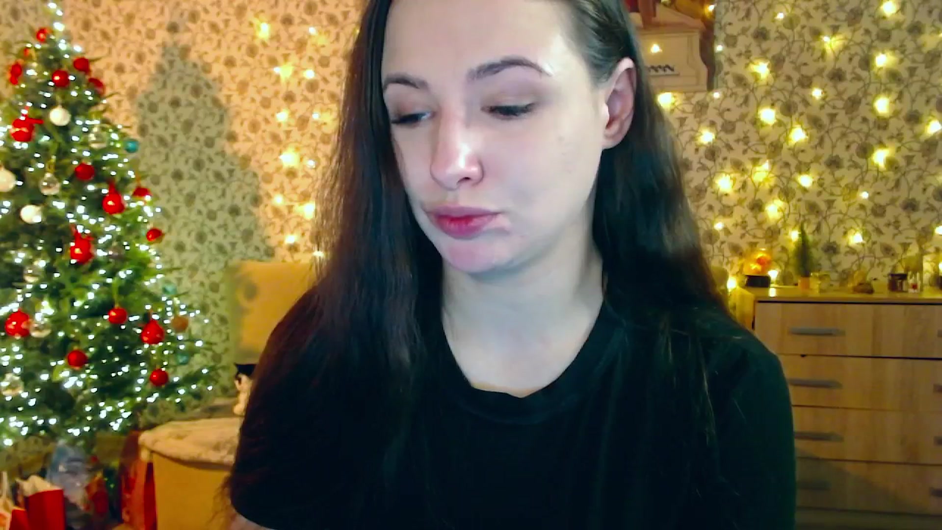 Gallery image thumbnail from RosieRosa's myfreecams stream on, 12/30/2025, 06:38 image 12 of 20