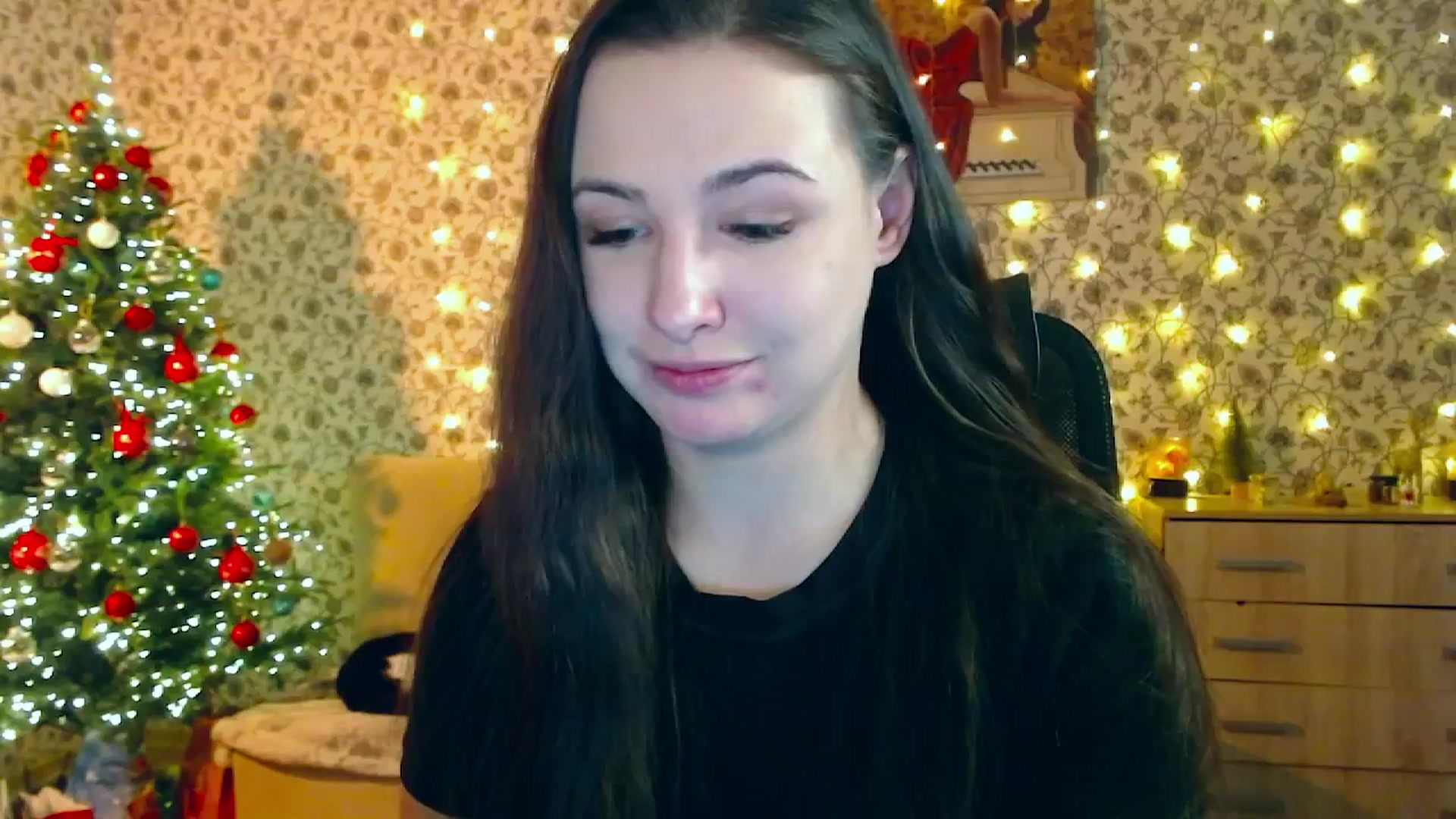 Gallery image thumbnail from RosieRosa's myfreecams stream on, 12/30/2025, 06:59 image 1 of 20