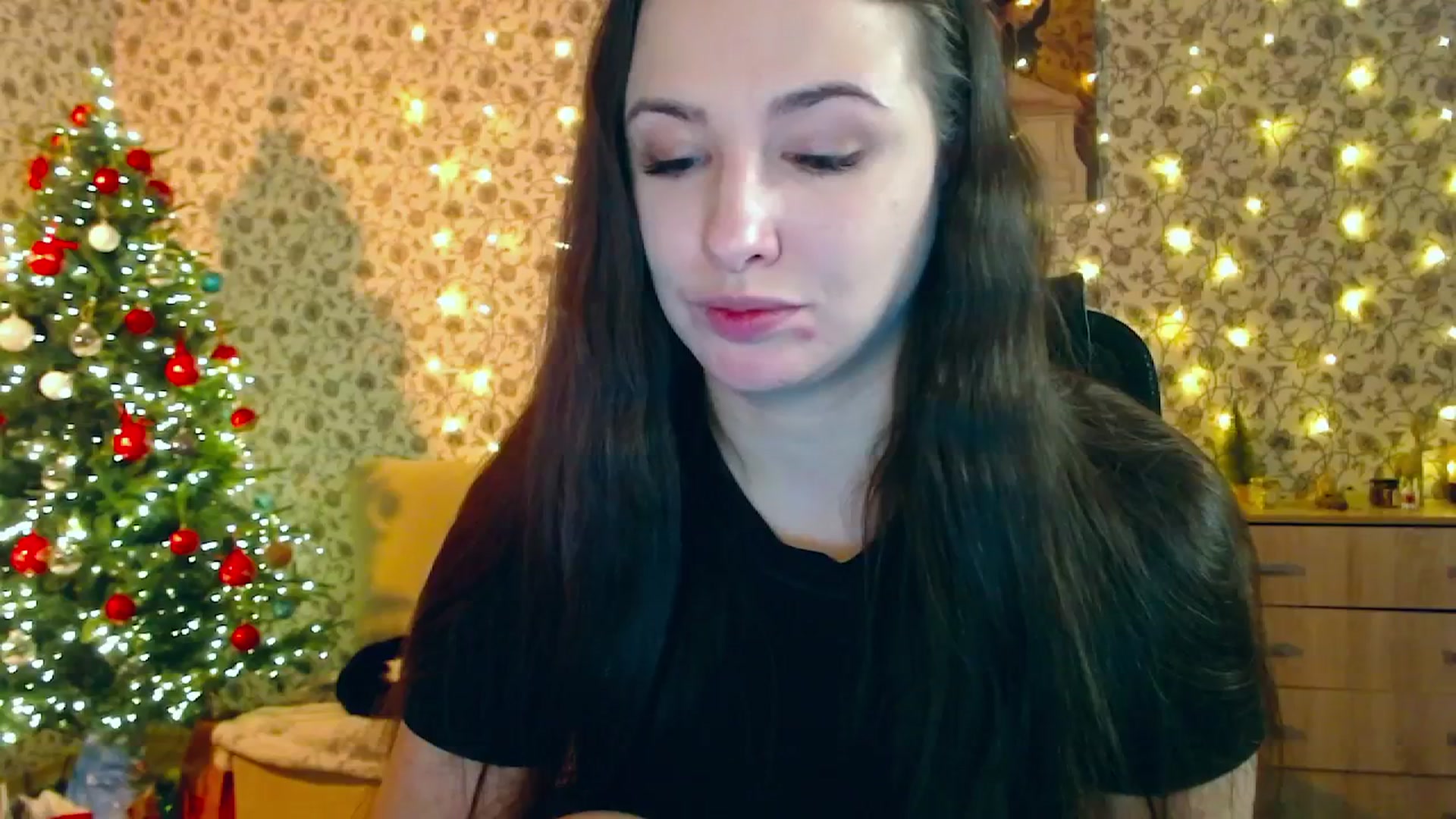 Gallery image thumbnail from RosieRosa's myfreecams stream on, 12/30/2025, 06:59 image 12 of 20