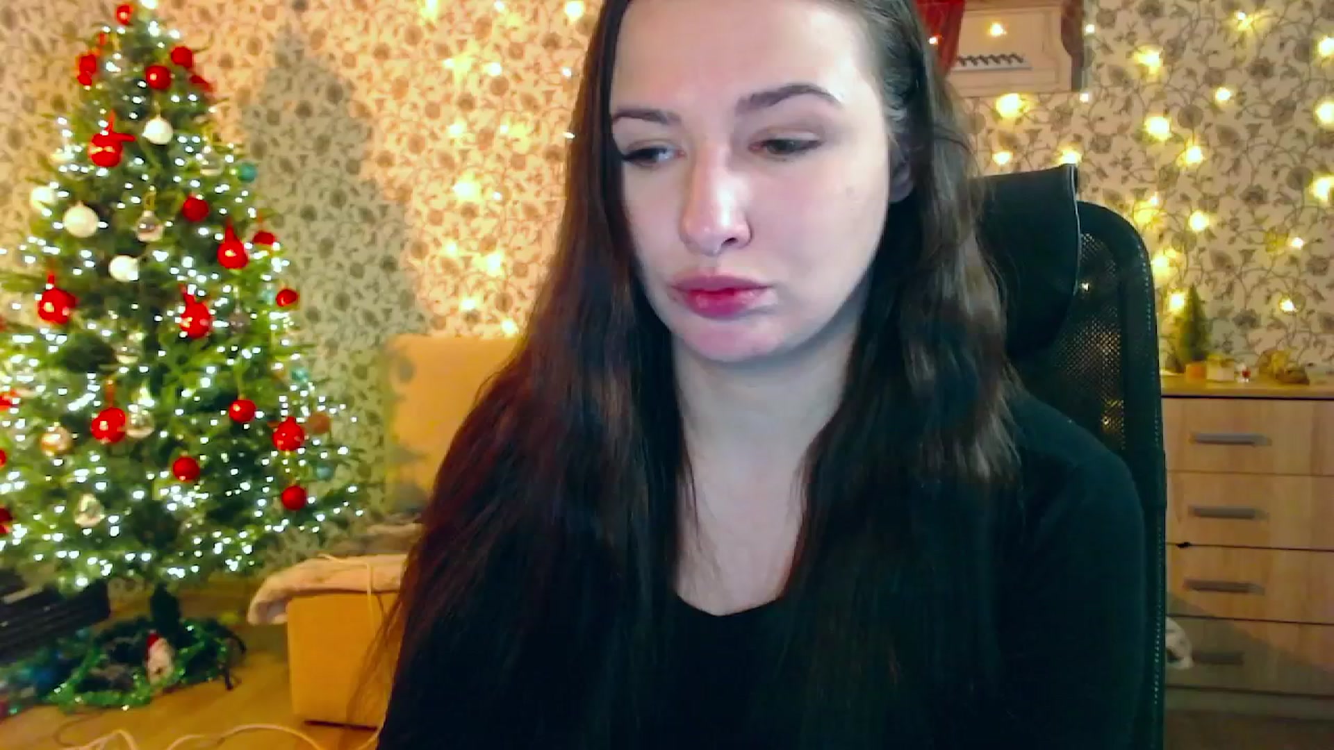 Gallery image thumbnail from RosieRosa's myfreecams stream on, 01/06/2026, 07:44 image 3 of 20