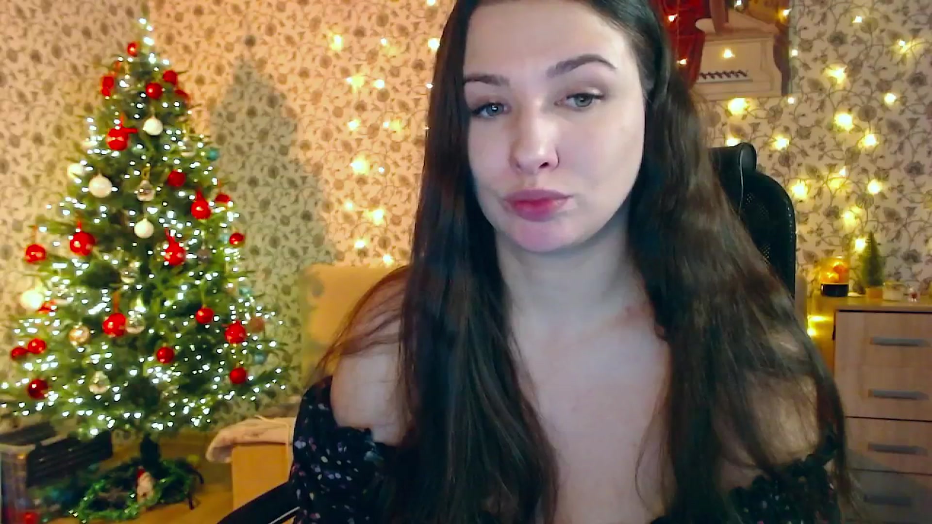 Gallery image thumbnail from RosieRosa's myfreecams stream on, 01/08/2026, 07:31 image 13 of 20