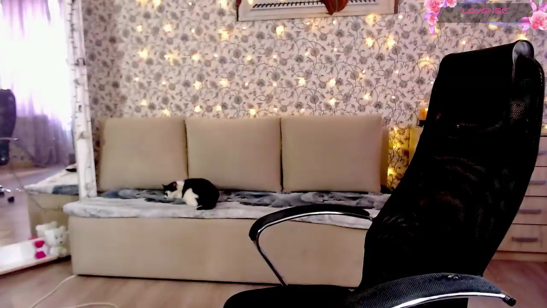 Gallery image thumbnail from RosieRosa's myfreecams stream on, 07/22/2026, 12:47 image 12 of 20