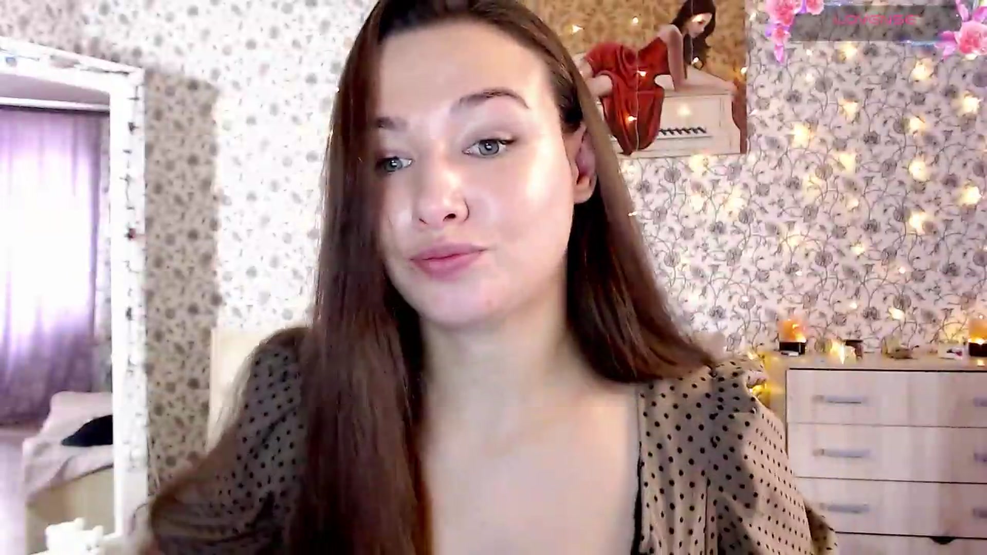 Gallery image thumbnail from RosieRosa's myfreecams stream on, 08/17/2026, 13:53 image 7 of 20