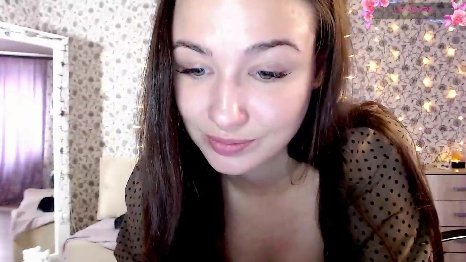 Gallery image thumbnail from RosieRosa's myfreecams stream on, 08/17/2026, 13:53 image 15 of 20
