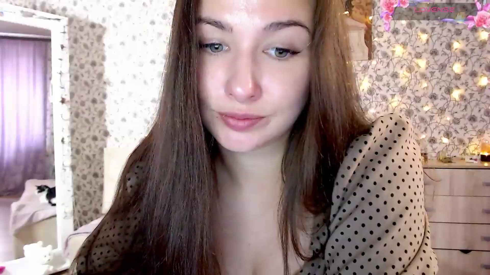 Gallery image thumbnail from RosieRosa's myfreecams stream on, 08/17/2026, 15:52 image 3 of 20