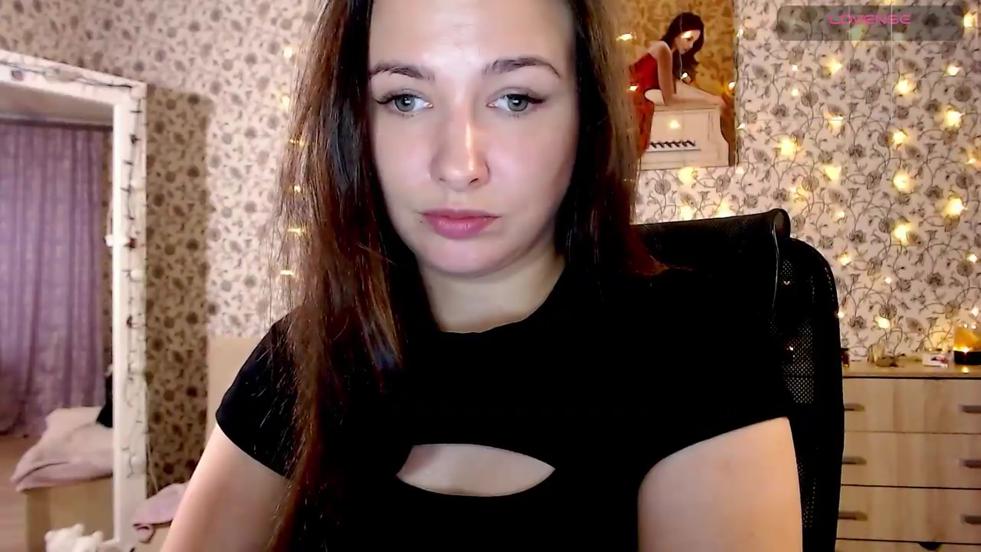 Gallery image thumbnail from RosieRosa's myfreecams stream on, 08/18/2026, 16:29 image 13 of 20