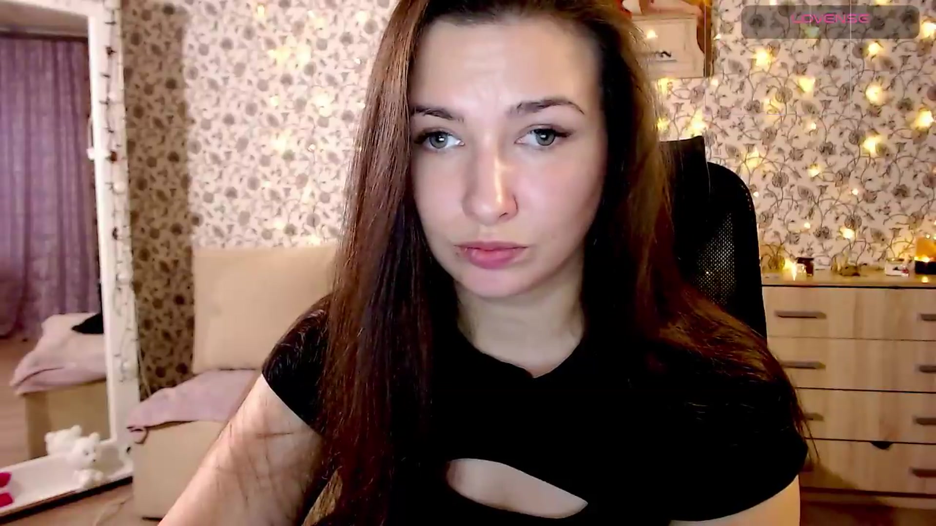 Gallery image thumbnail from RosieRosa's myfreecams stream on, 08/18/2026, 16:29 image 3 of 20