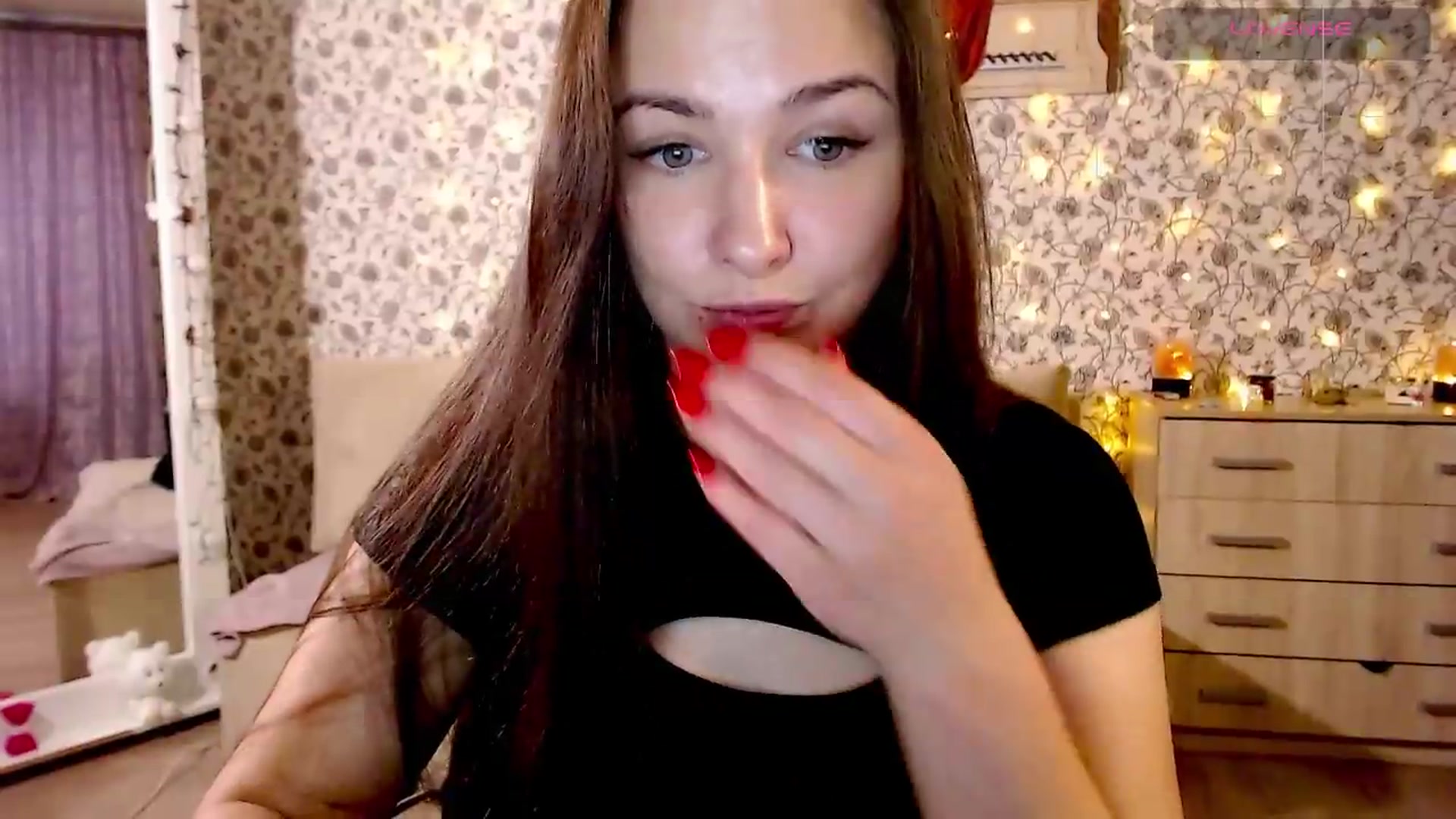Gallery image thumbnail from RosieRosa's myfreecams stream on, 08/18/2026, 16:29 image 18 of 20