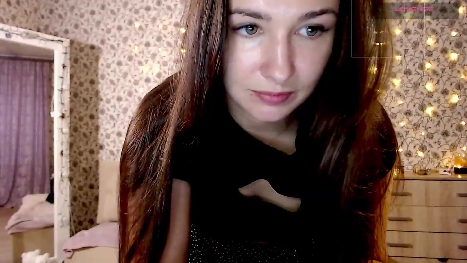 Gallery image thumbnail from RosieRosa's myfreecams stream on, 08/18/2026, 16:29 image 11 of 20