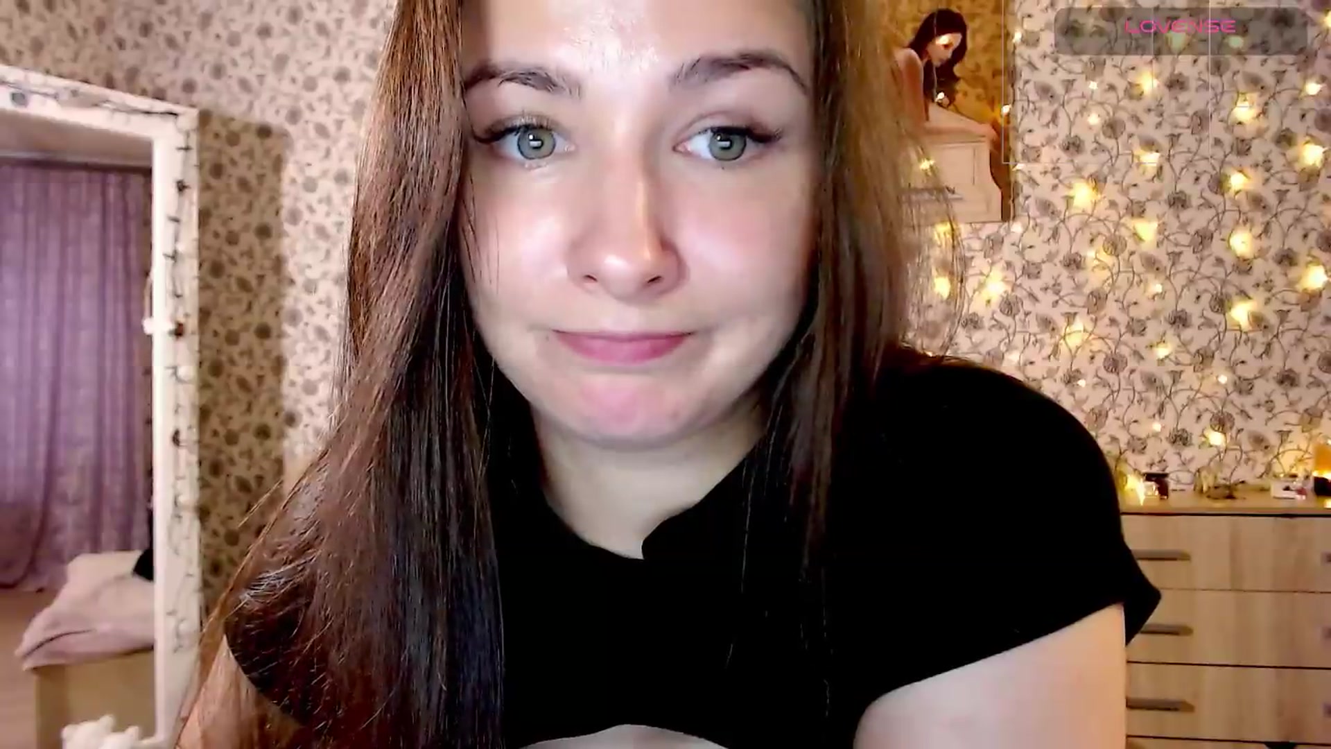 Gallery image thumbnail from RosieRosa's myfreecams stream on, 08/18/2026, 16:29 image 19 of 20