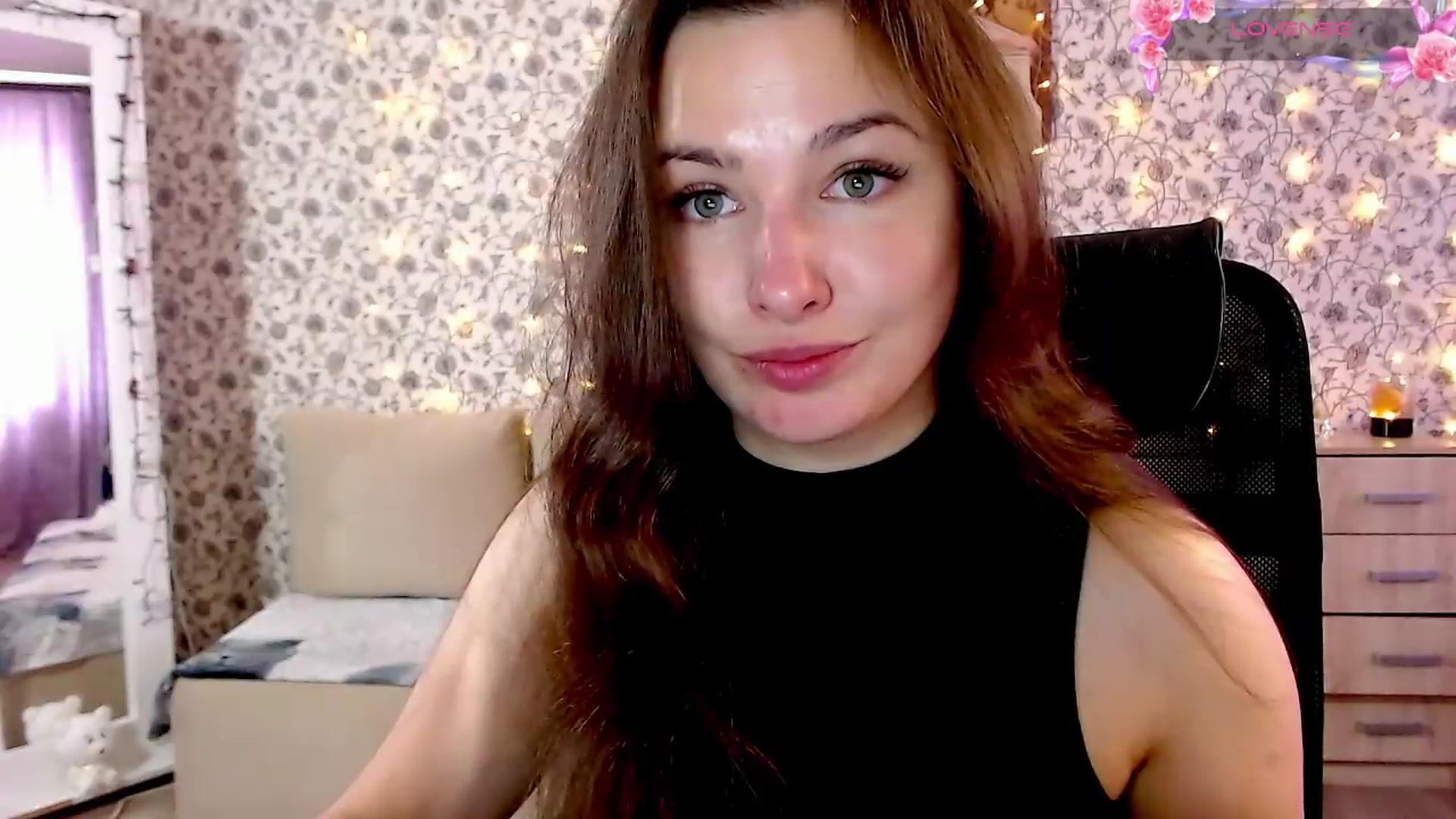Gallery image thumbnail from RosieRosa's myfreecams stream on, 09/08/2026, 08:36 image 15 of 20