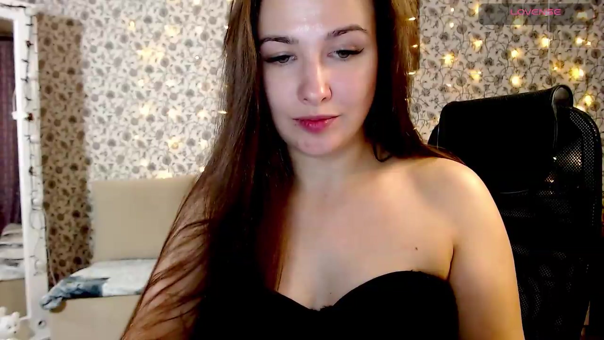 Gallery image thumbnail from RosieRosa's myfreecams stream on, 09/17/2026, 19:23 image 2 of 20