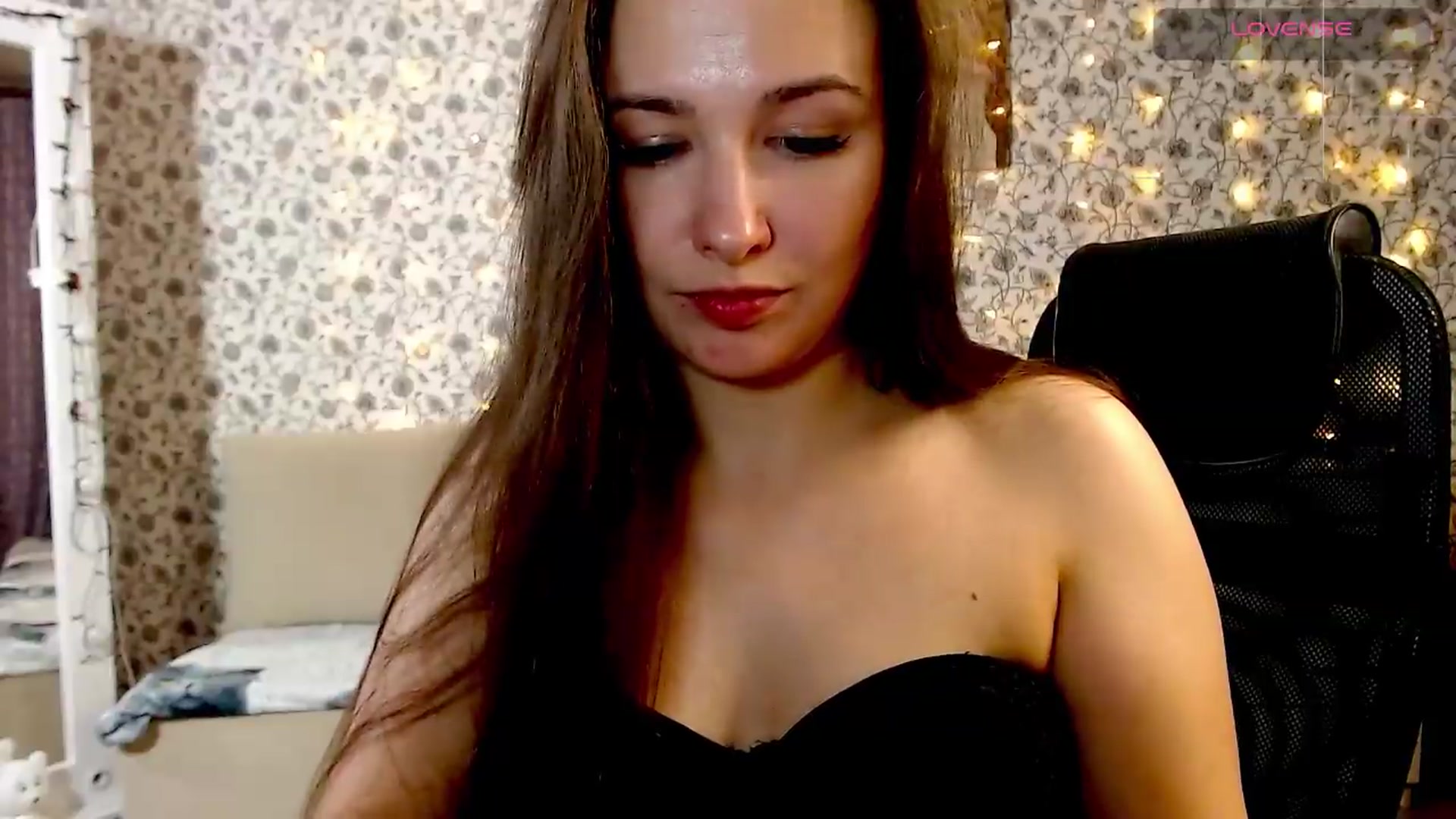 Gallery image thumbnail from RosieRosa's myfreecams stream on, 09/17/2026, 19:23 image 3 of 20