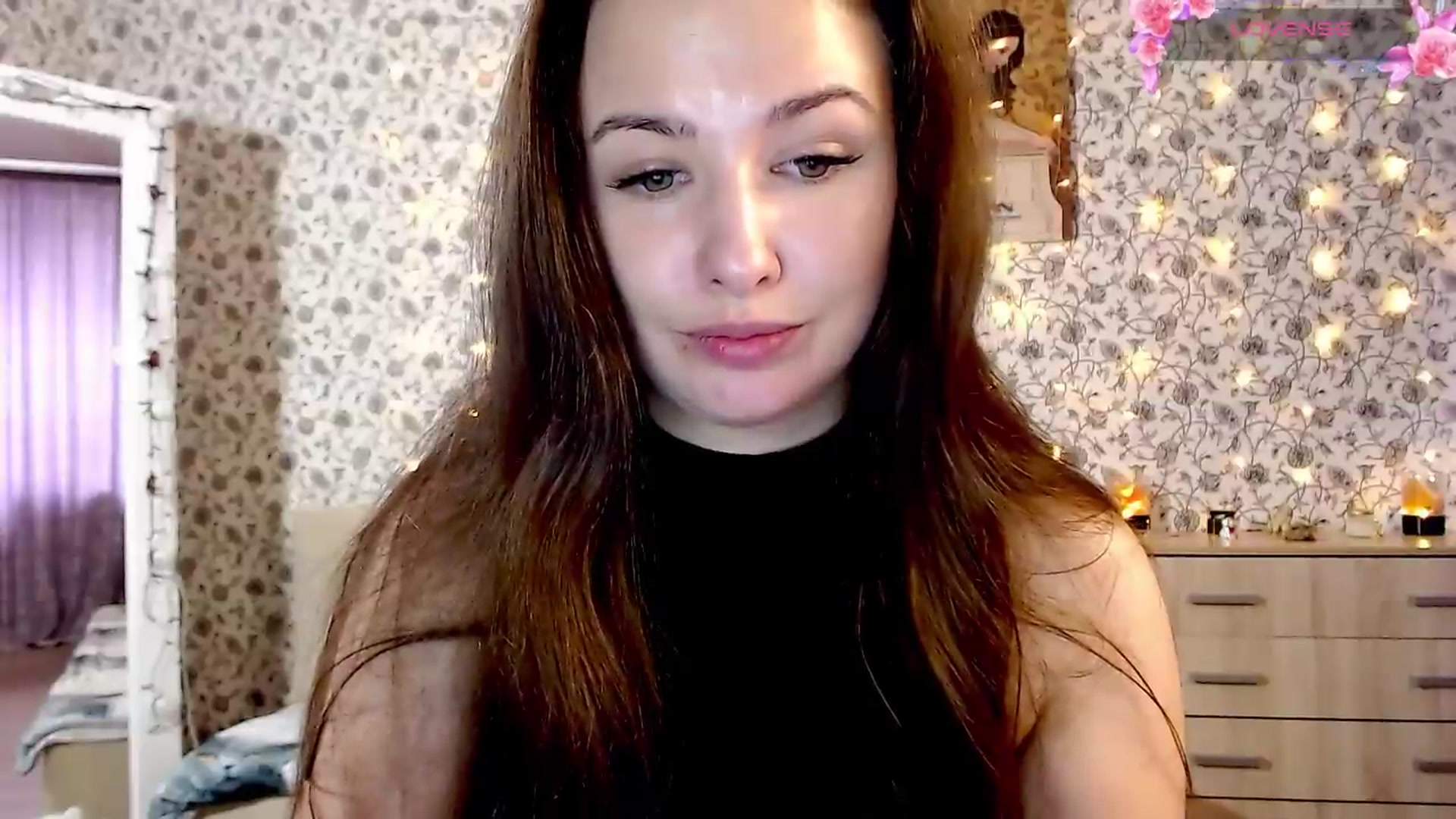 Gallery image thumbnail from RosieRosa's myfreecams stream on, 09/18/2026, 07:05 image 13 of 20