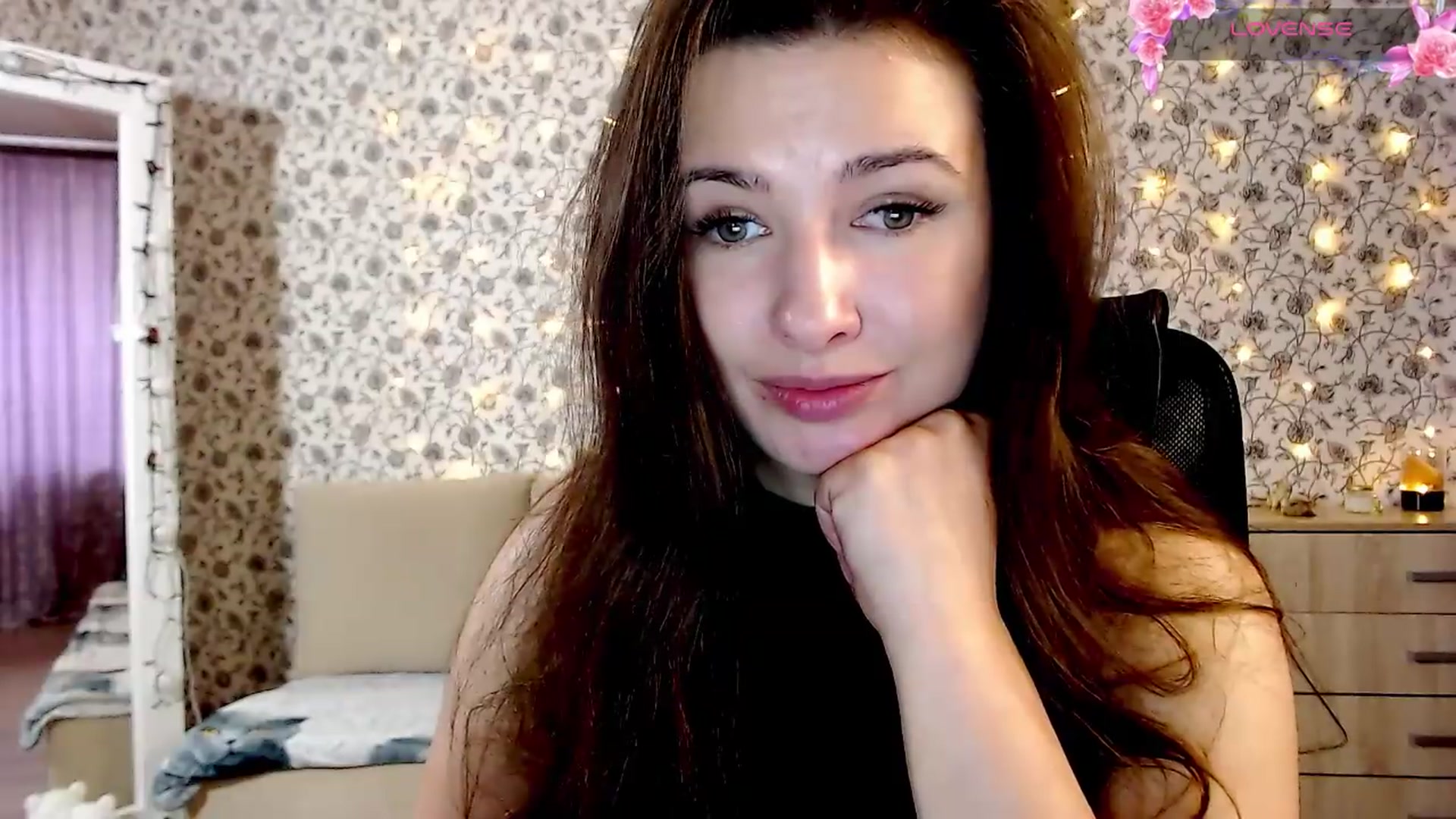Gallery image thumbnail from RosieRosa's myfreecams stream on, 09/18/2026, 07:05 image 2 of 20