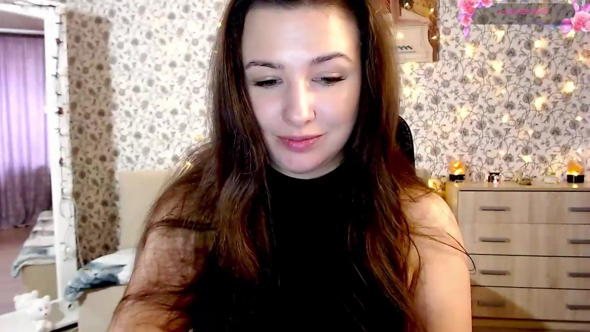 Gallery image thumbnail from RosieRosa's myfreecams stream on, 09/18/2026, 07:05 image 7 of 20