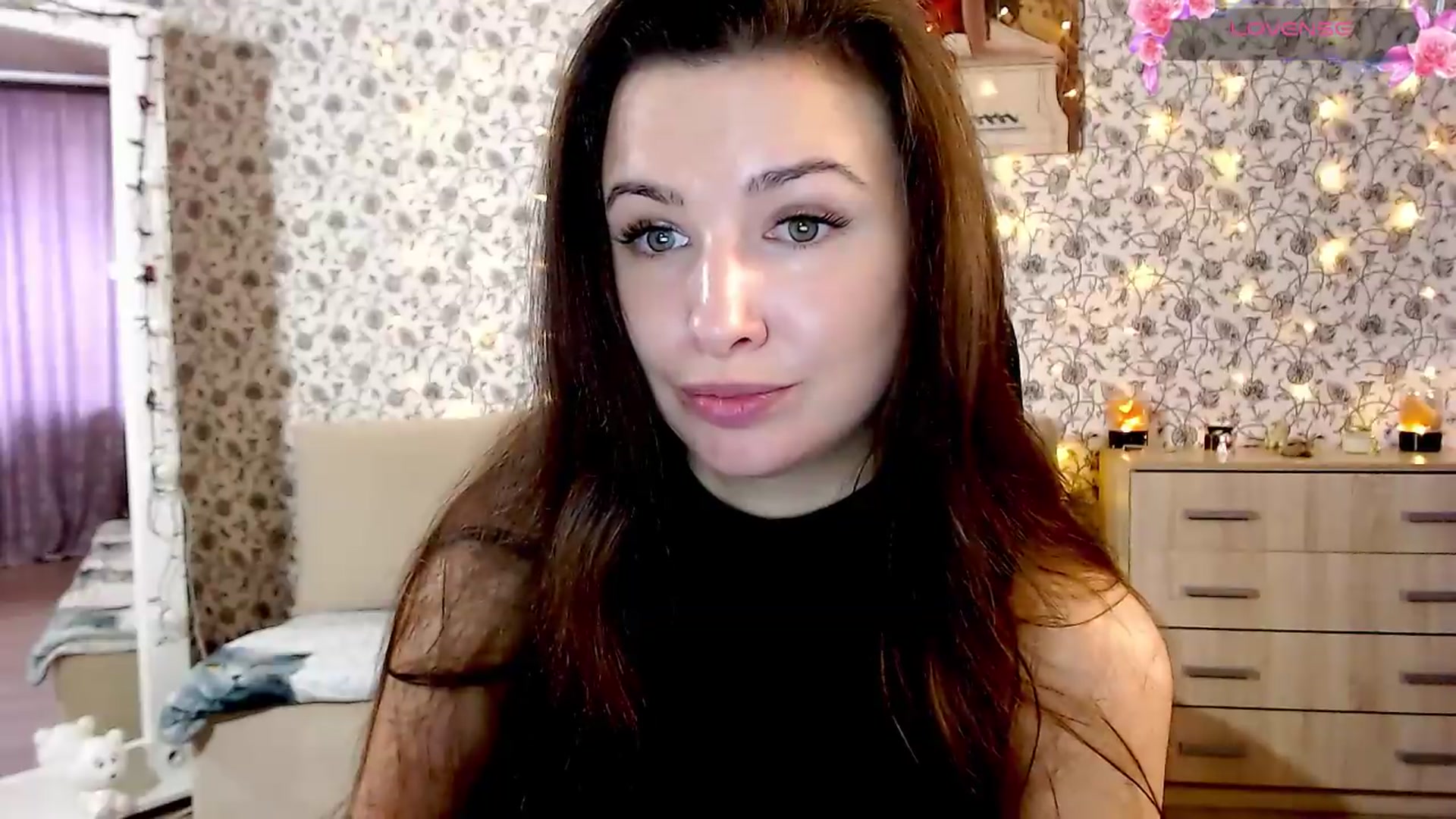 Gallery image thumbnail from RosieRosa's myfreecams stream on, 09/18/2026, 07:05 image 9 of 20
