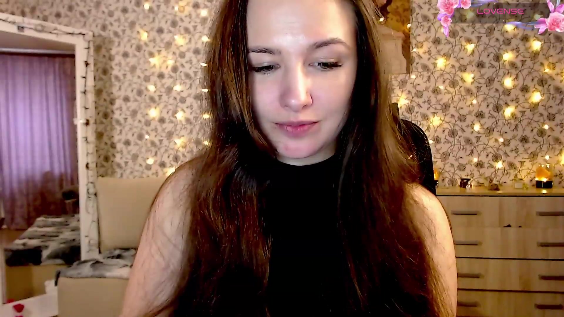 Gallery image thumbnail from RosieRosa's myfreecams stream on, 09/26/2026, 11:17 image 10 of 20
