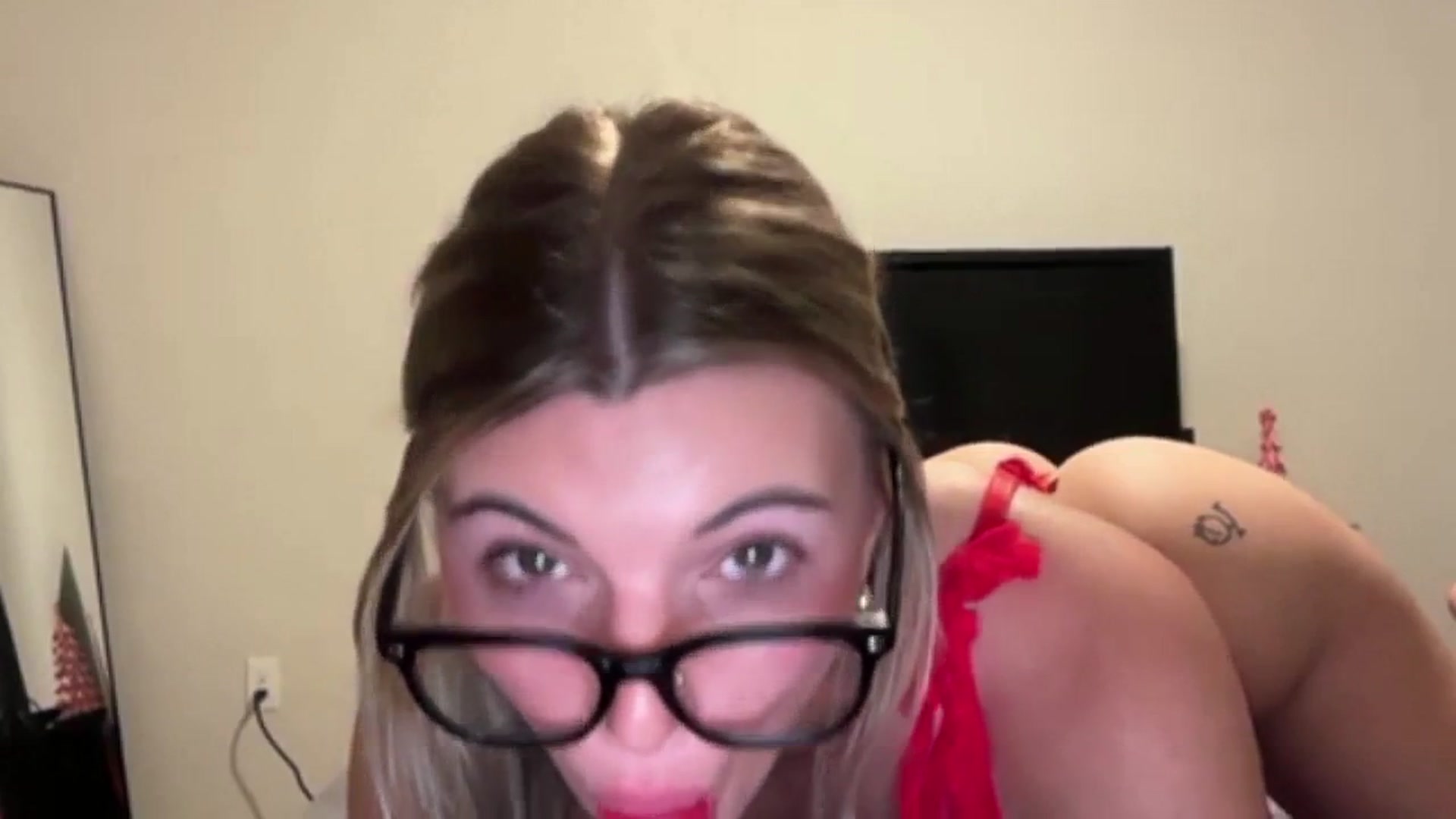 Gallery image thumbnail from Rosiecheeks's myfreecams stream on, 12/23/2025, 01:03 image 11 of 20
