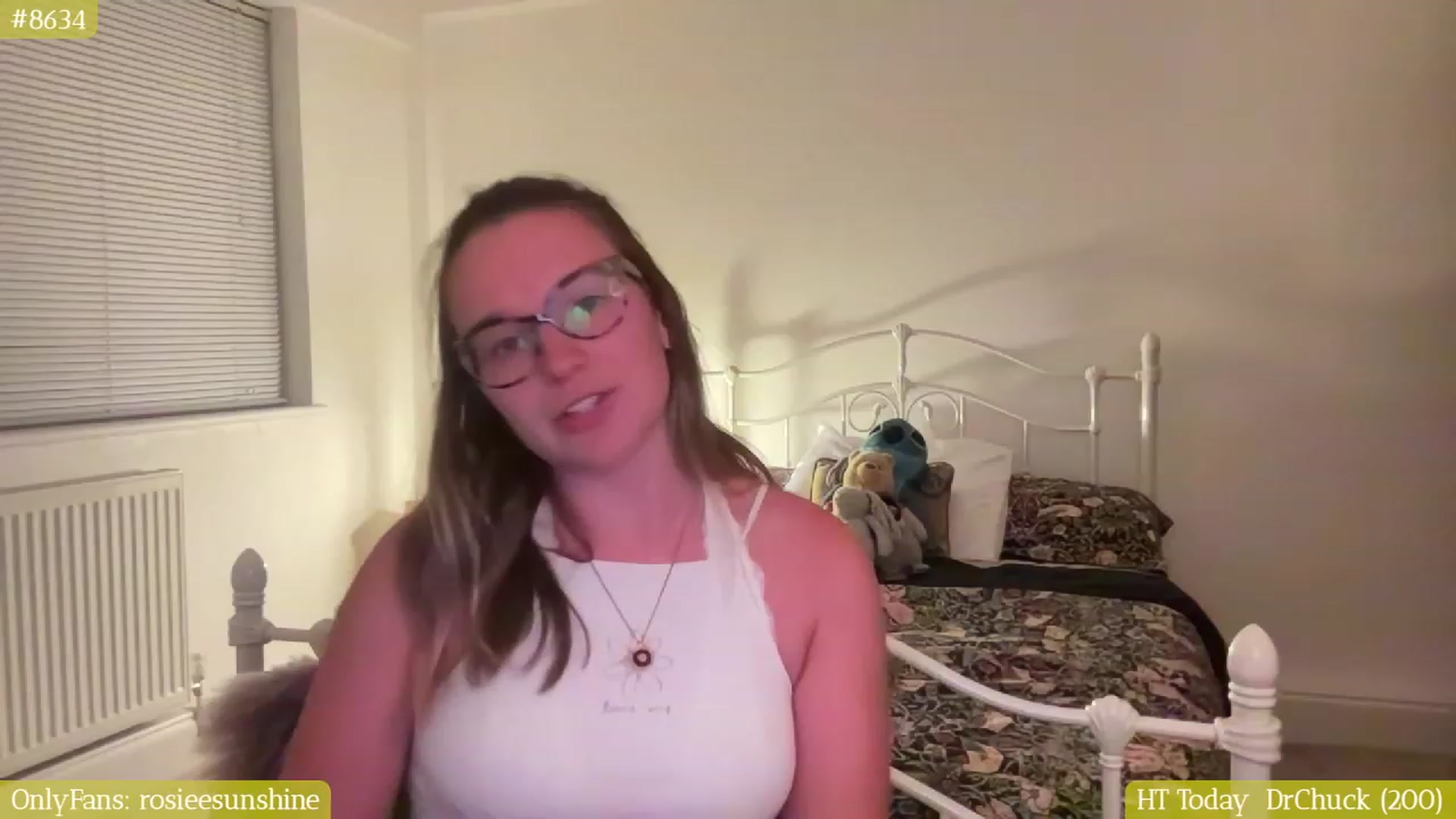 Gallery image thumbnail from RosieeSunday's myfreecams stream on, 08/09/2023, 21:29 image 6 of 20