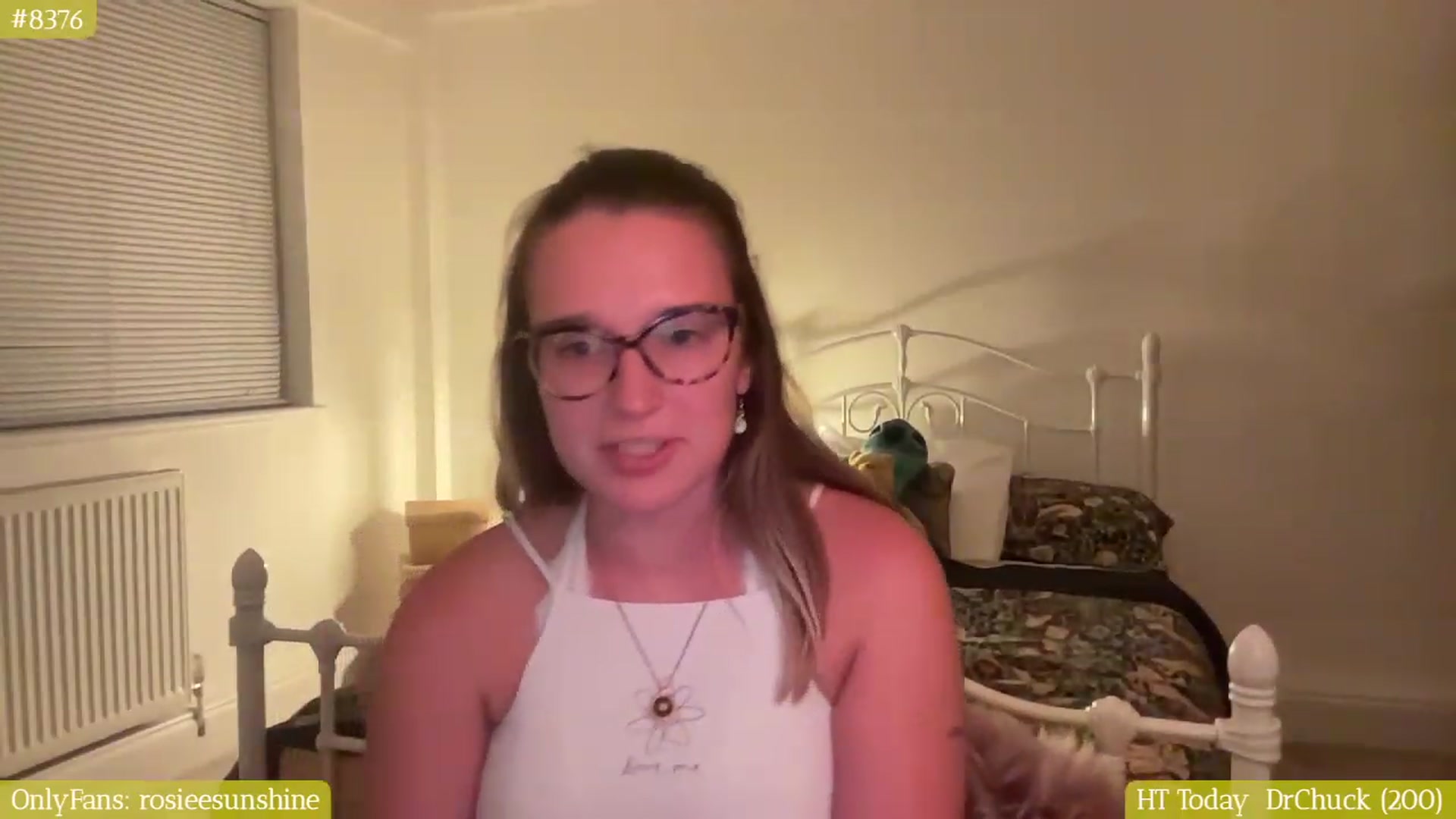 Gallery image thumbnail from RosieeSunday's myfreecams stream on, 08/09/2023, 21:29 image 11 of 20