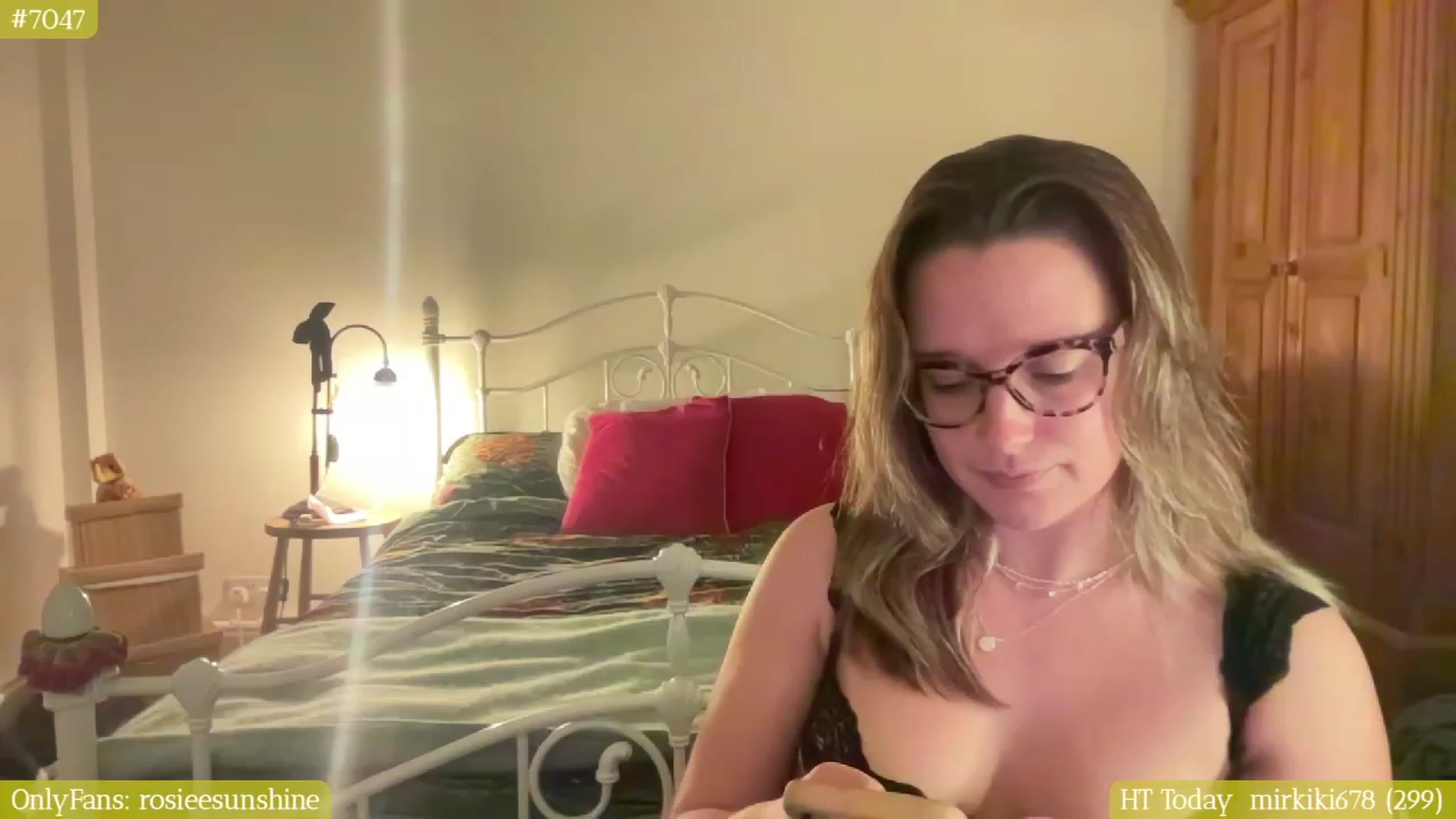 Gallery image thumbnail from RosieeSunday's myfreecams stream on, 10/30/2023, 23:28 image 12 of 20