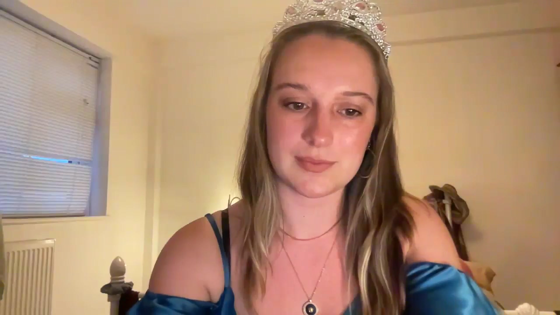 Gallery image thumbnail from RosieeSunday's myfreecams stream on, 05/14/2024, 20:32 image 6 of 20