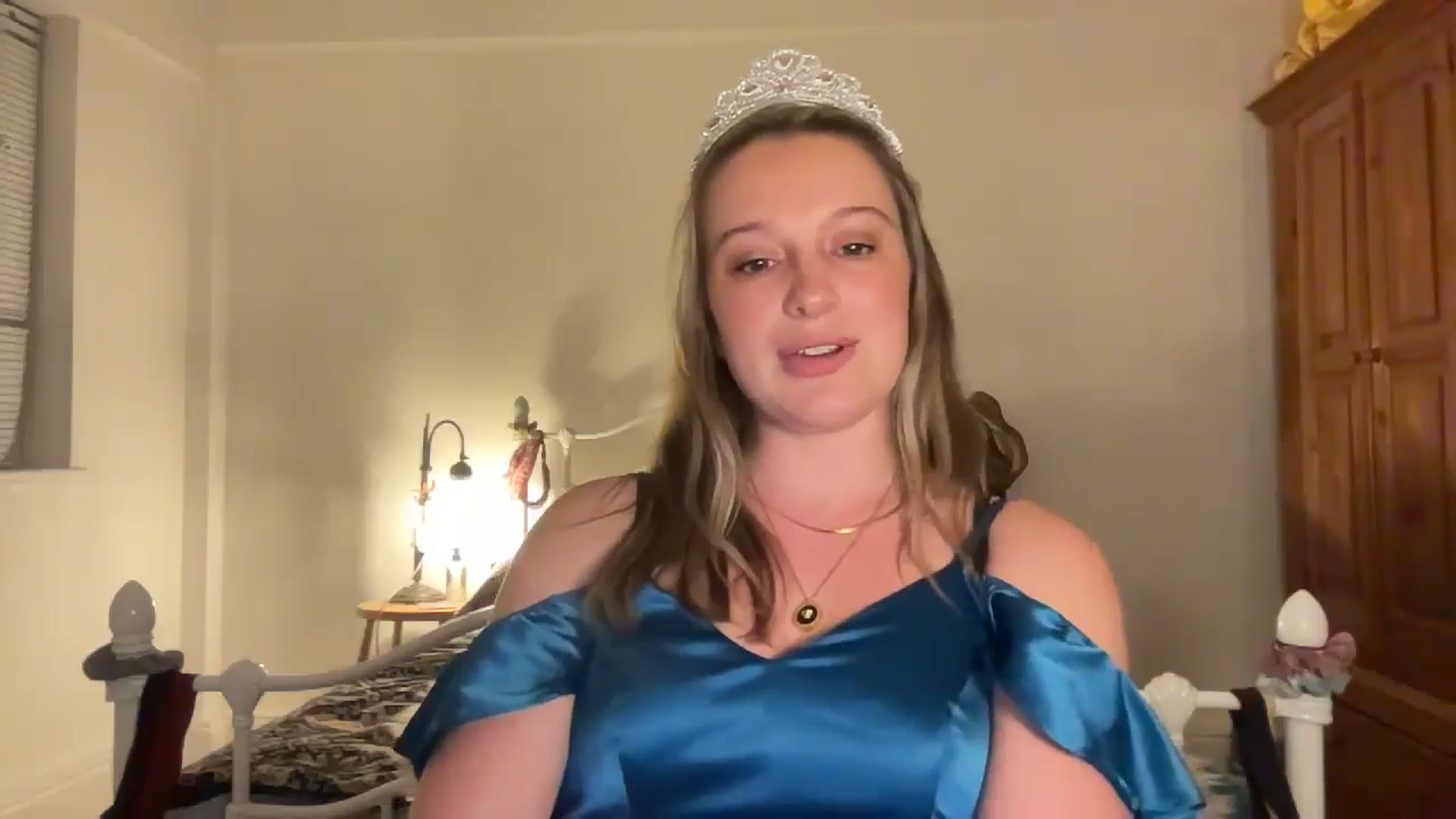 Gallery image thumbnail from RosieeSunday's myfreecams stream on, 05/14/2024, 23:18 image 5 of 20