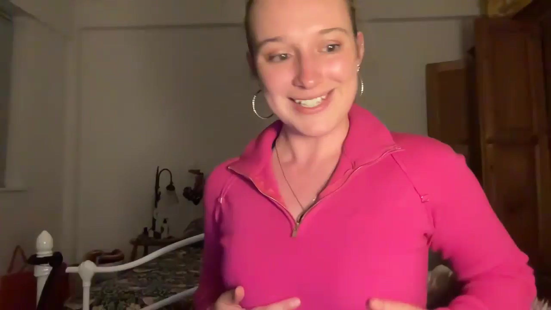 Gallery image thumbnail from RosieeSunday's myfreecams stream on, 05/16/2024, 23:19 image 1 of 20