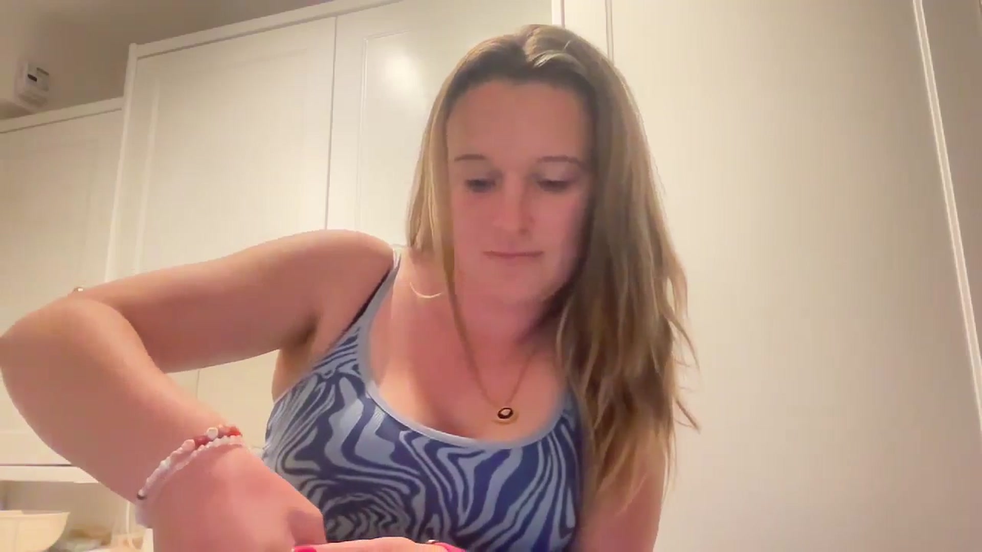 Gallery image thumbnail from RosieeSunday's myfreecams stream on, 07/01/2024, 22:54 image 11 of 20