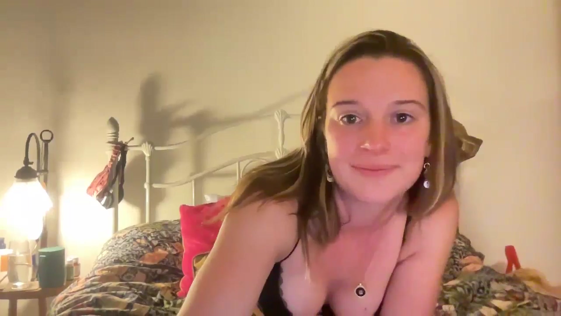 Gallery image thumbnail from RosieeSunday's myfreecams stream on, 07/01/2024, 22:54 image 17 of 20