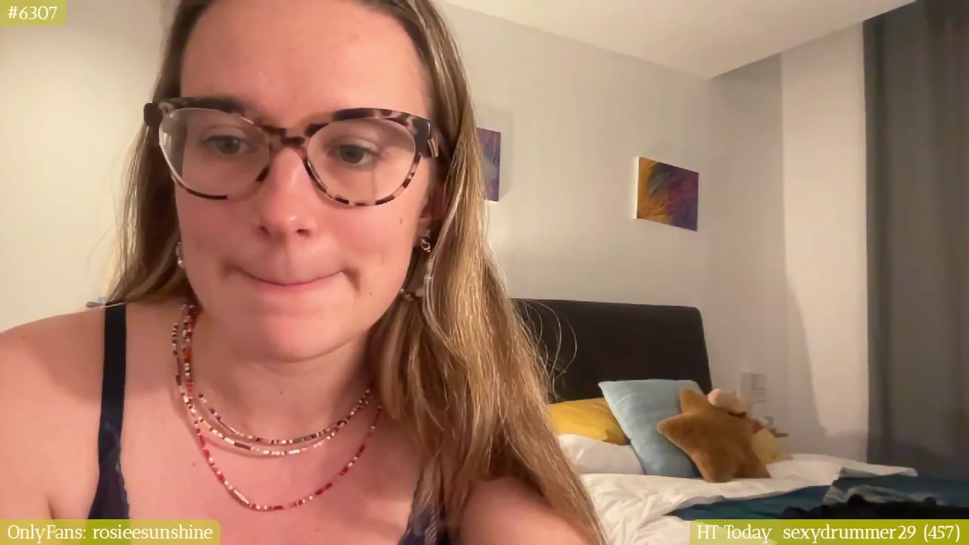 Gallery image thumbnail from RosieeSunday's myfreecams stream on, 01/13/2025, 20:14 image 17 of 20