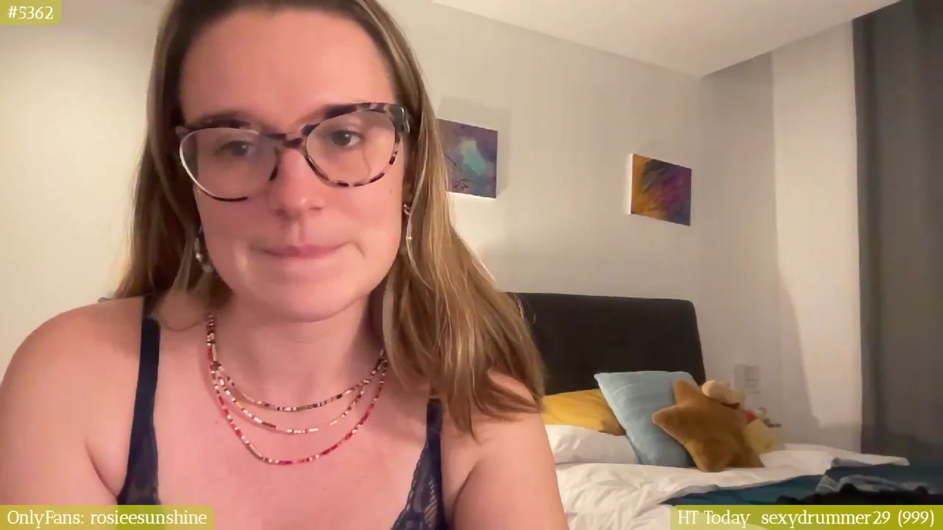 Gallery image thumbnail from RosieeSunday's myfreecams stream on, 01/13/2025, 20:14 image 18 of 20