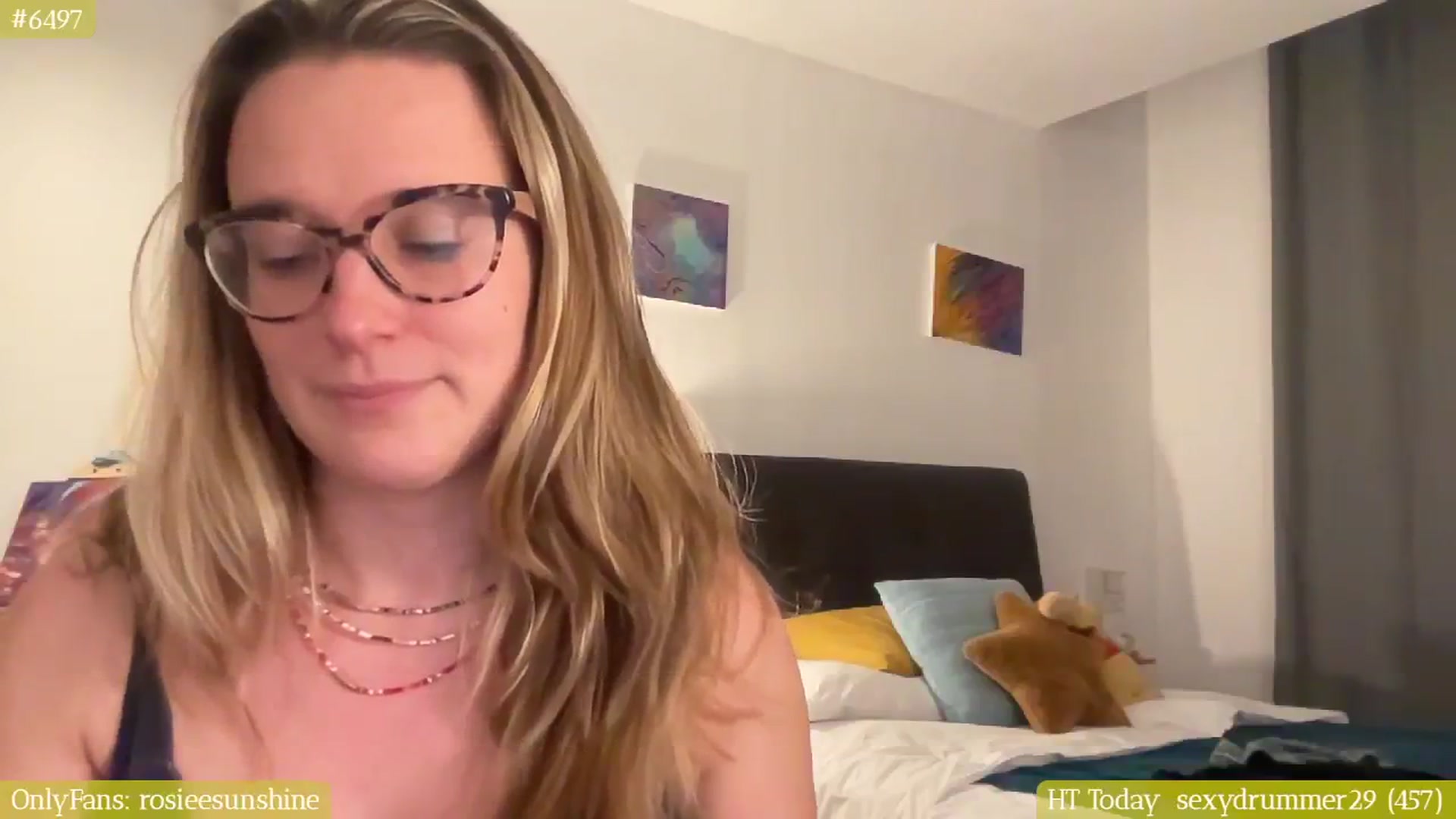 Gallery image thumbnail from RosieeSunday's myfreecams stream on, 01/13/2025, 20:14 image 15 of 20