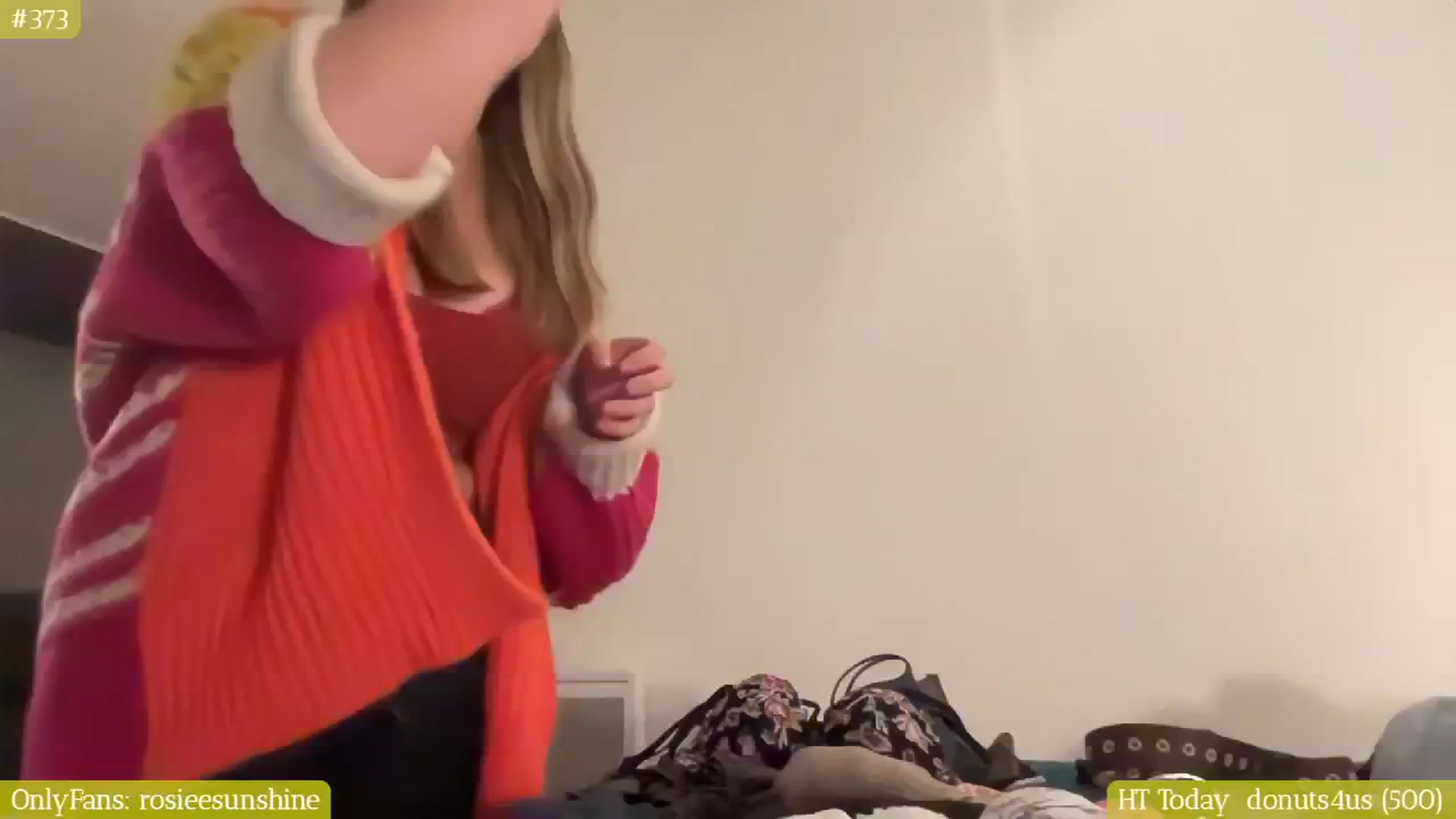 Gallery image thumbnail from RosieeSunday's myfreecams stream on, 02/01/2025, 22:08 image 10 of 20