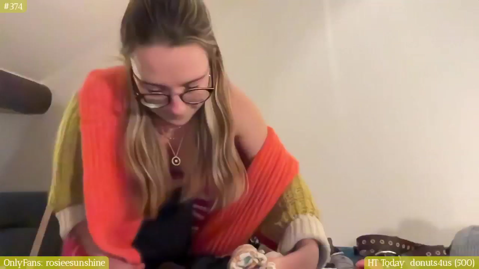 Gallery image thumbnail from RosieeSunday's myfreecams stream on, 02/01/2025, 22:08 image 14 of 20