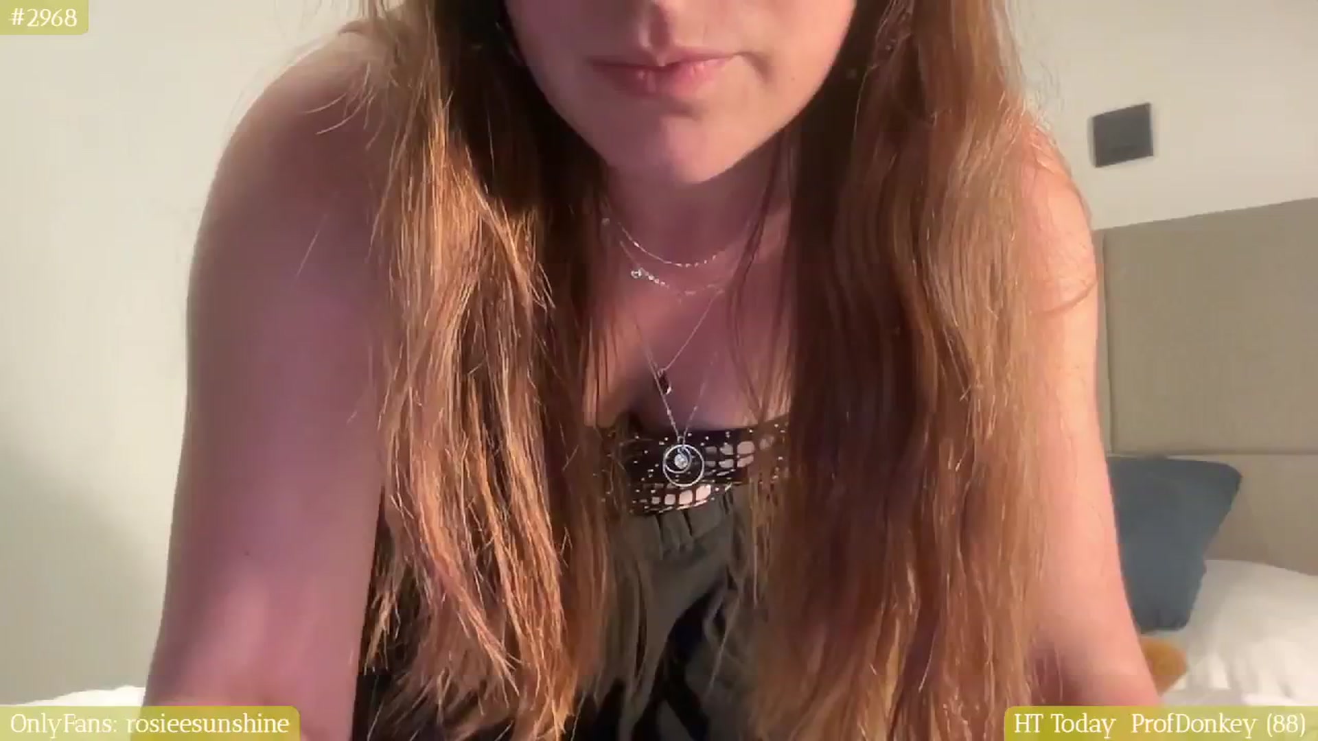 Gallery image thumbnail from RosieeSunday's myfreecams stream on, 04/27/2025, 24:04 image 1 of 20
