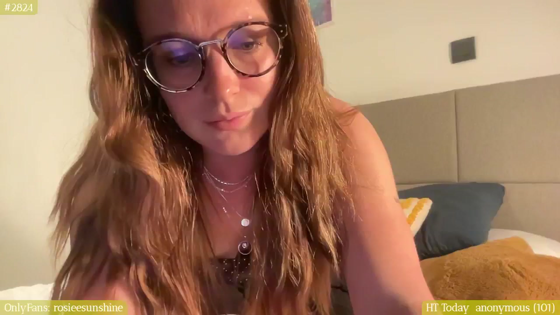 Gallery image thumbnail from RosieeSunday's myfreecams stream on, 04/27/2025, 24:04 image 13 of 20