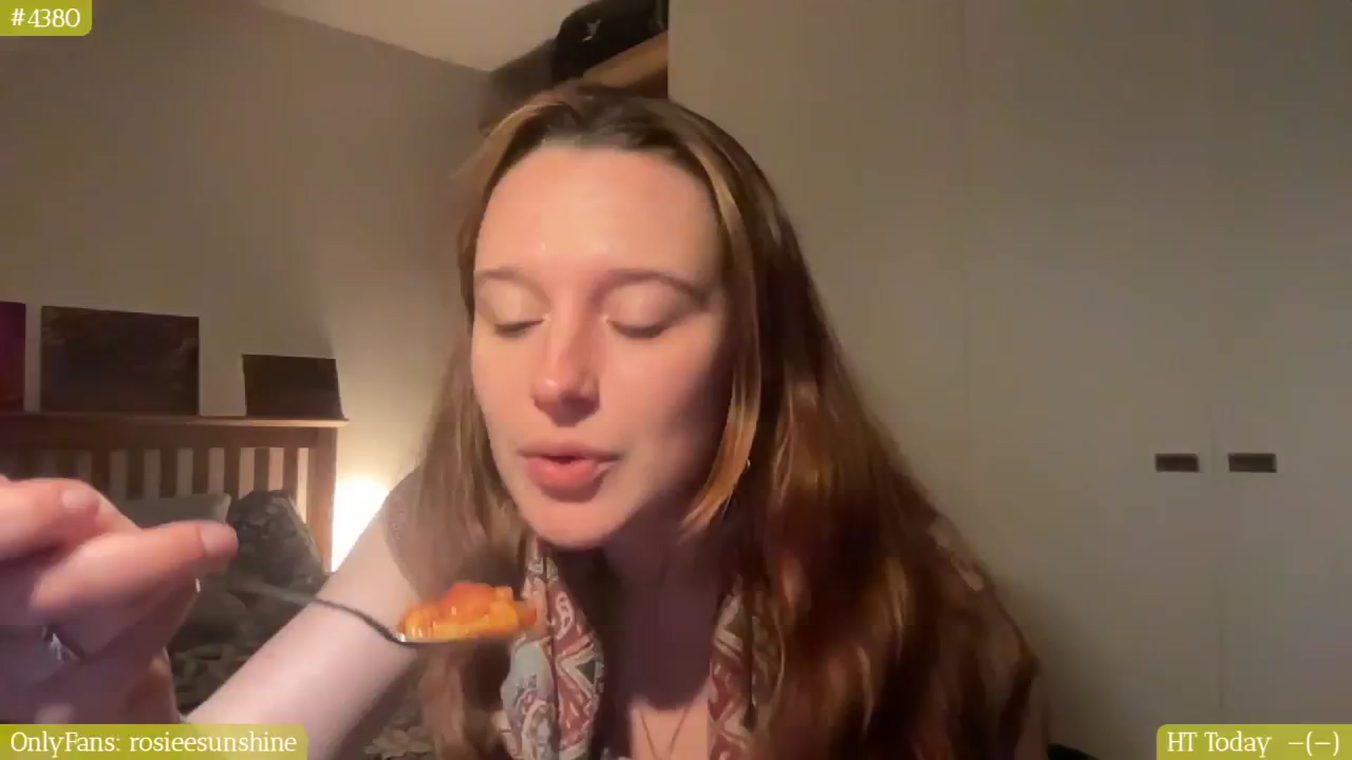 Gallery image thumbnail from RosieeSunday's myfreecams stream on, 12/18/2025, 20:56 image 4 of 20